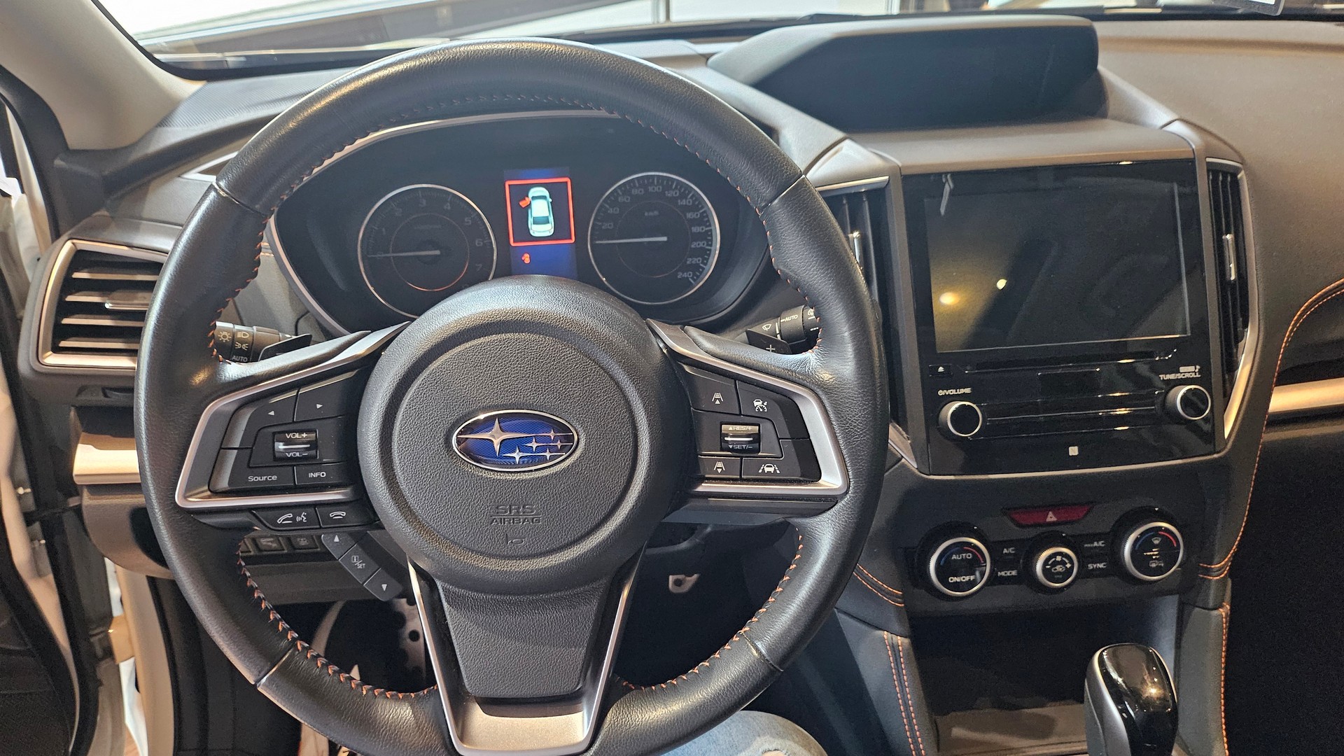 SUBARU XV 2.0 Luxury AWD Lineartronic-image-26