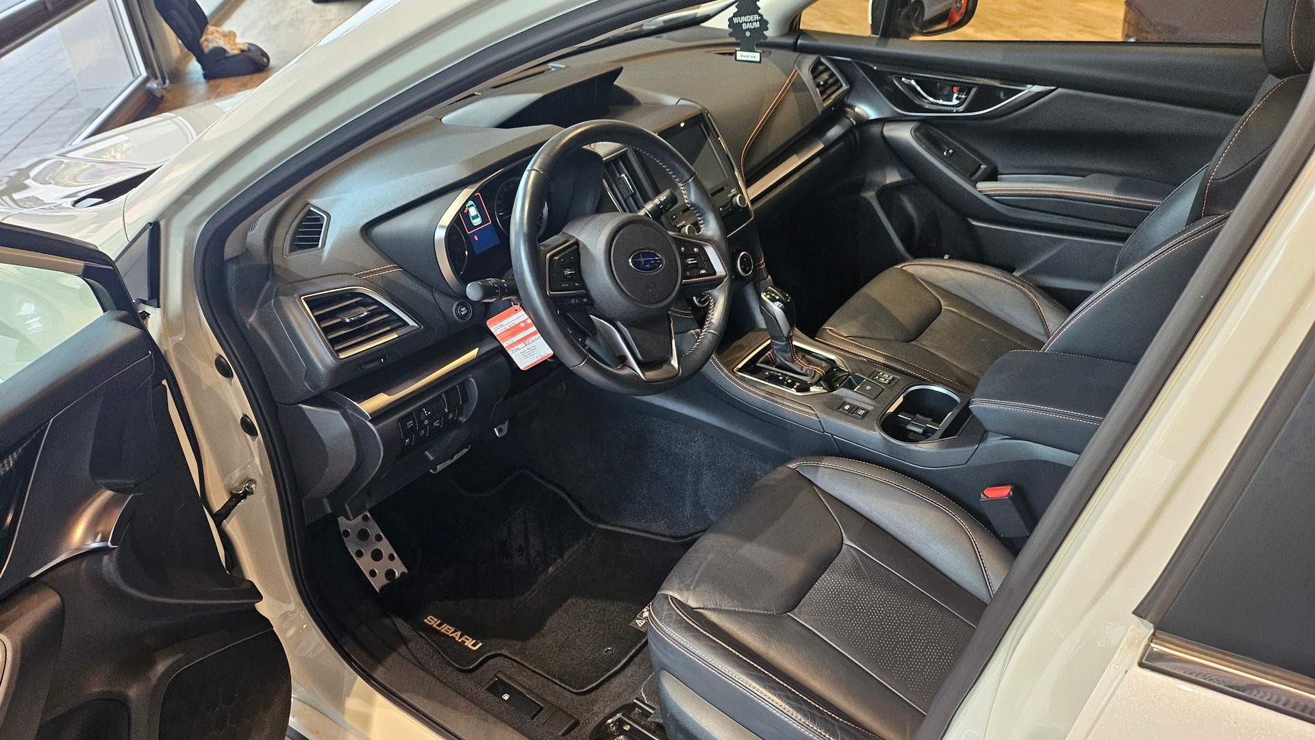 SUBARU XV 2.0 Luxury AWD Lineartronic-image-23