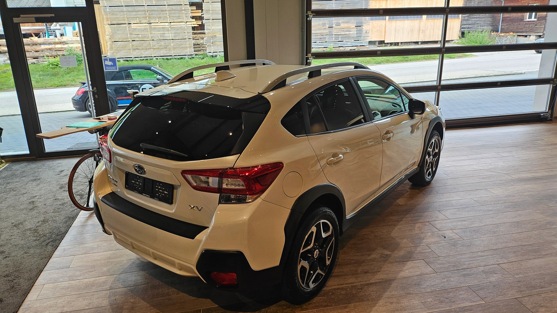 SUBARU XV 2.0 Luxury AWD Lineartronic-image-10