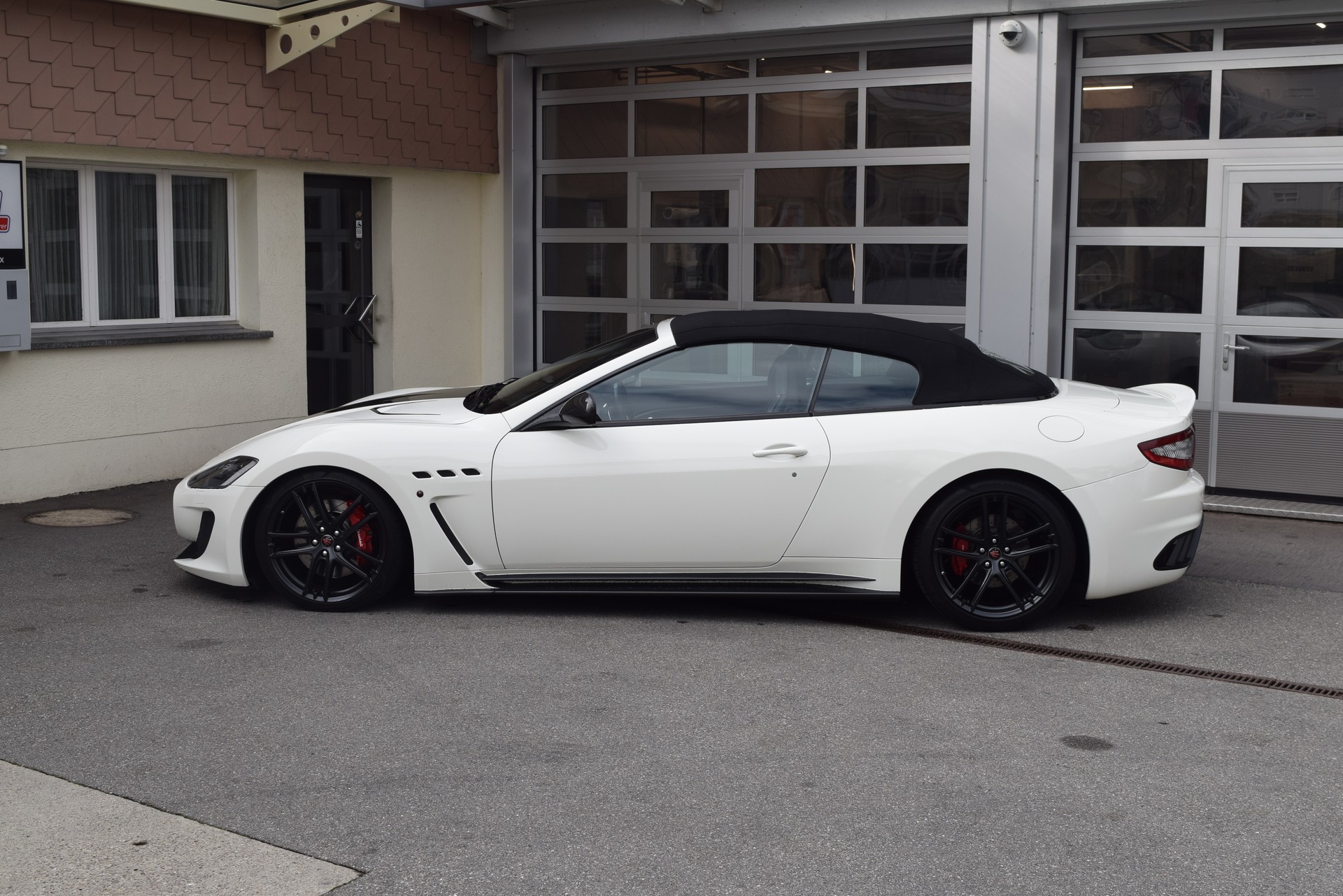 MASERATI GranCabrio MC Automatica-image-5
