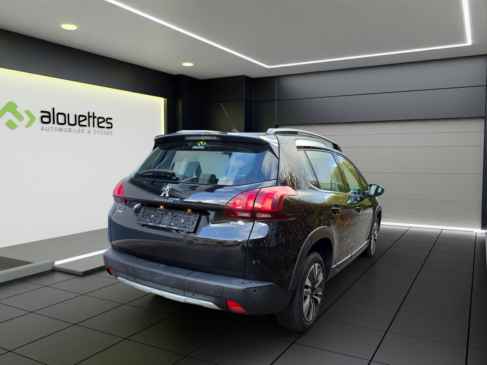 PEUGEOT 2008 1.2 PureTech Allure-image-4