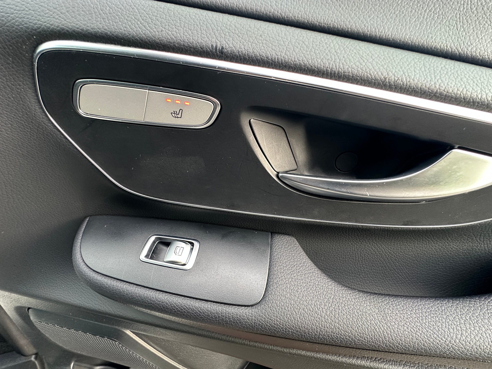 MERCEDES-BENZ V 220 d Trend lang 4Matic 9G-Tronic-image-15