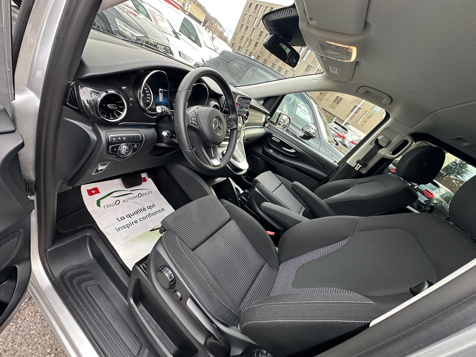 MERCEDES-BENZ V 220 d Trend lang 4Matic 9G-Tronic-image-9