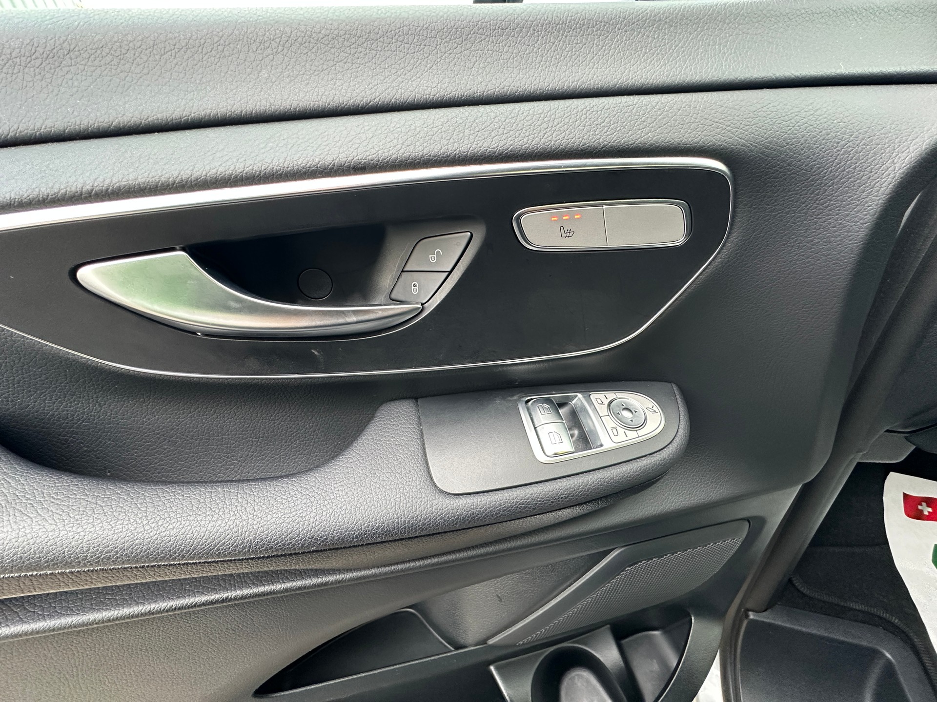 MERCEDES-BENZ V 220 d Trend lang 4Matic 9G-Tronic-image-10