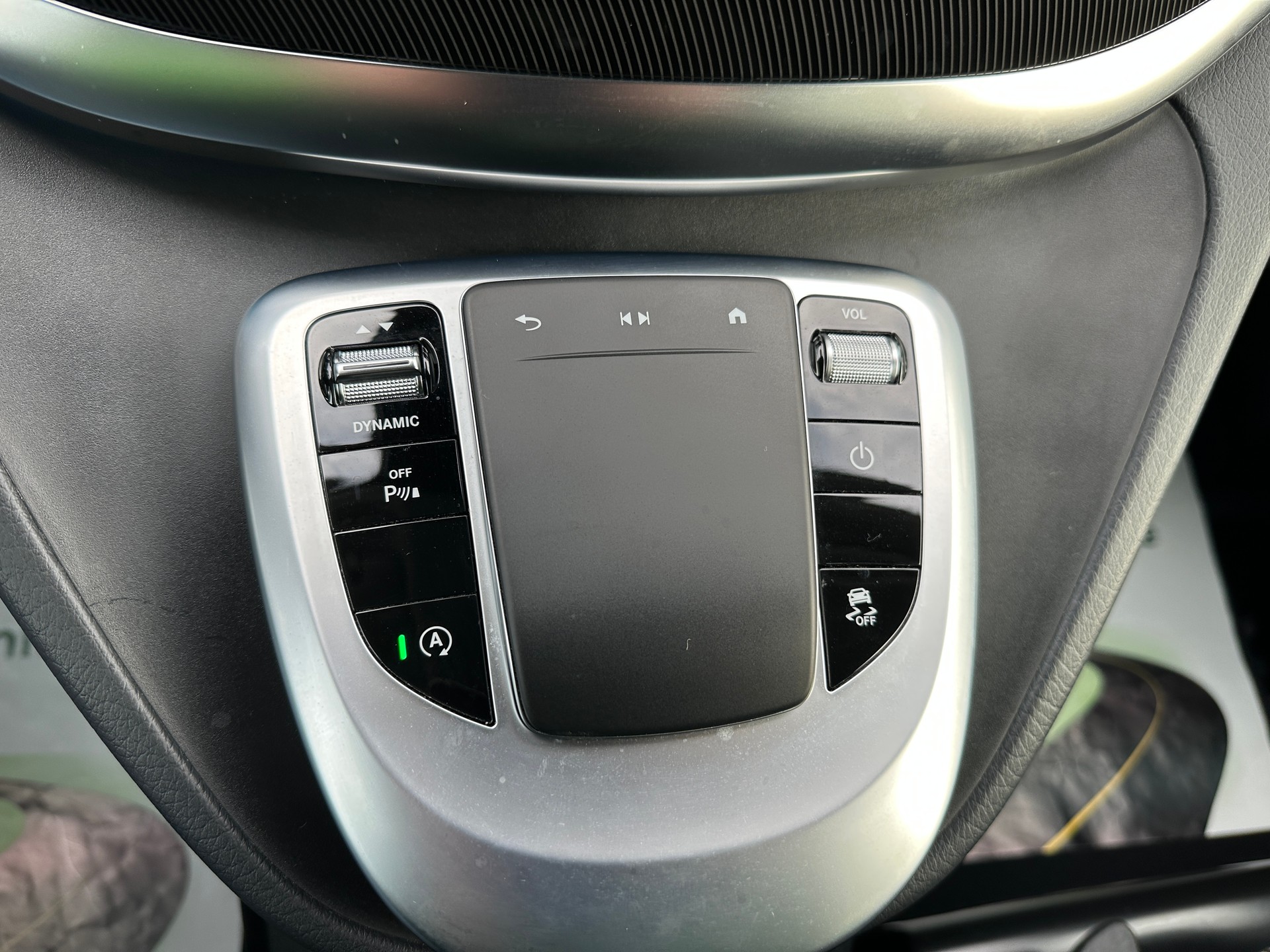 MERCEDES-BENZ V 220 d Trend lang 4Matic 9G-Tronic-image-17