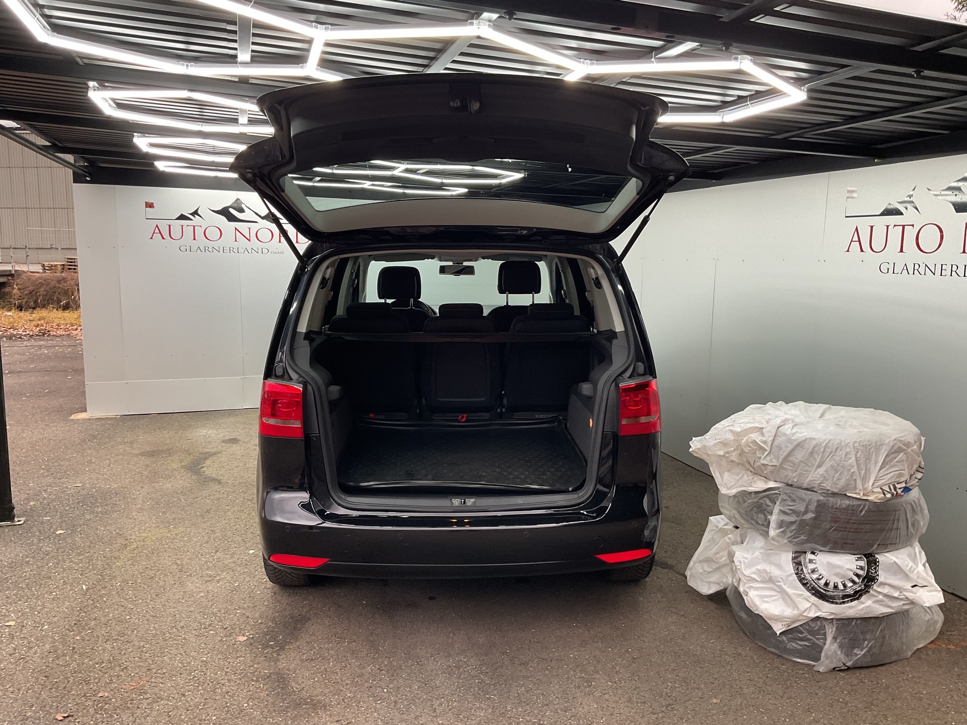 VW Touran 1.6 TDI BMT Comfortline DSG-image-11