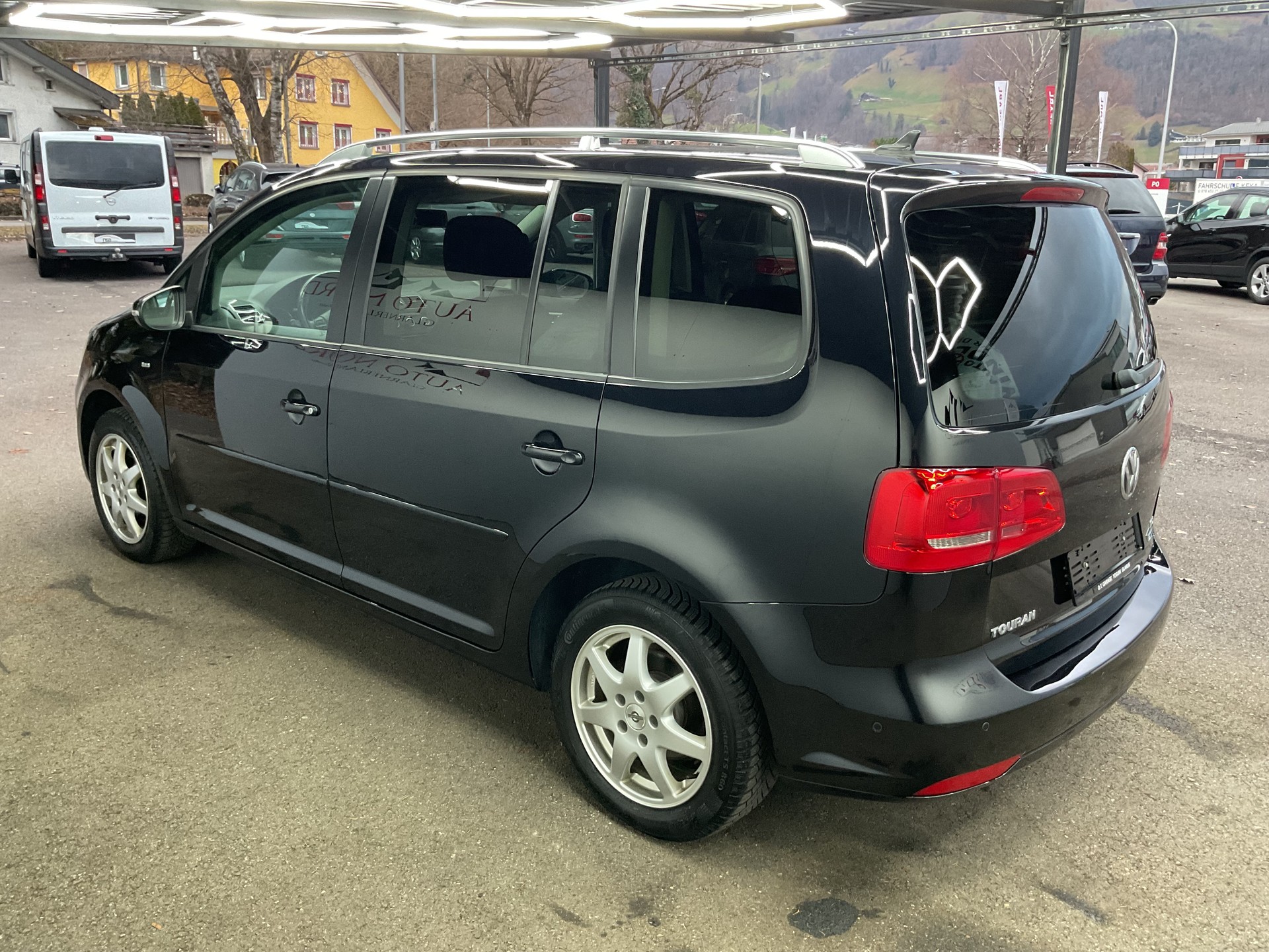 VW Touran 1.6 TDI BMT Comfortline DSG-showroom-element-3