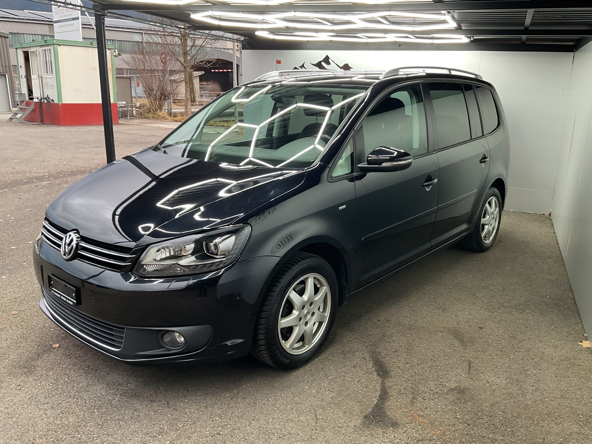 VW Touran 1.6 TDI BMT Comfortline DSG-showroom-element-2