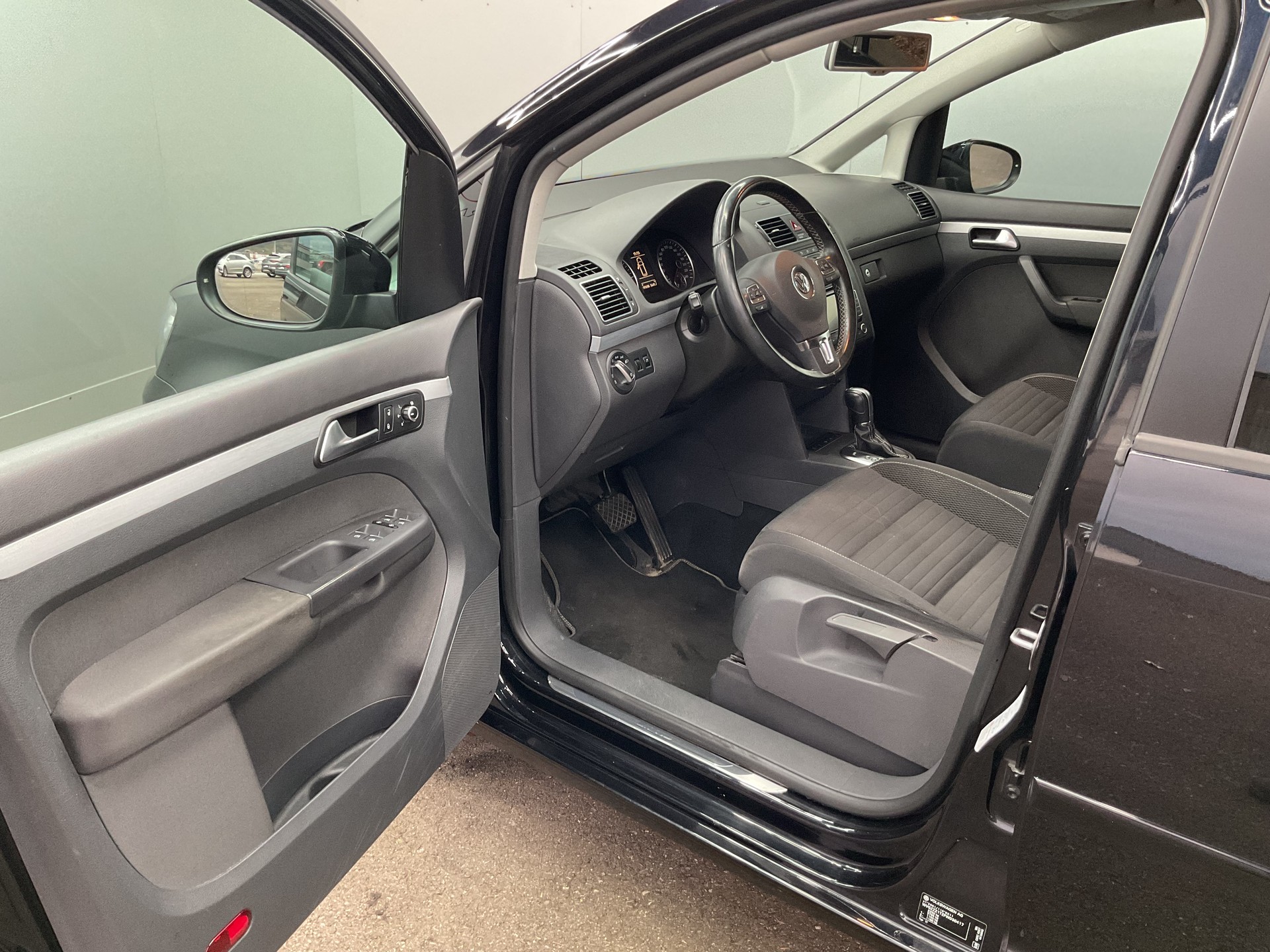VW Touran 1.6 TDI BMT Comfortline DSG-image-6