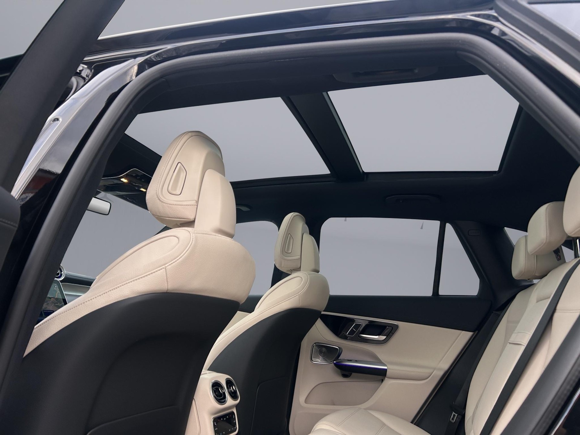 MERCEDES-BENZ GLC 220 d Avantgarde 4matic-image-11