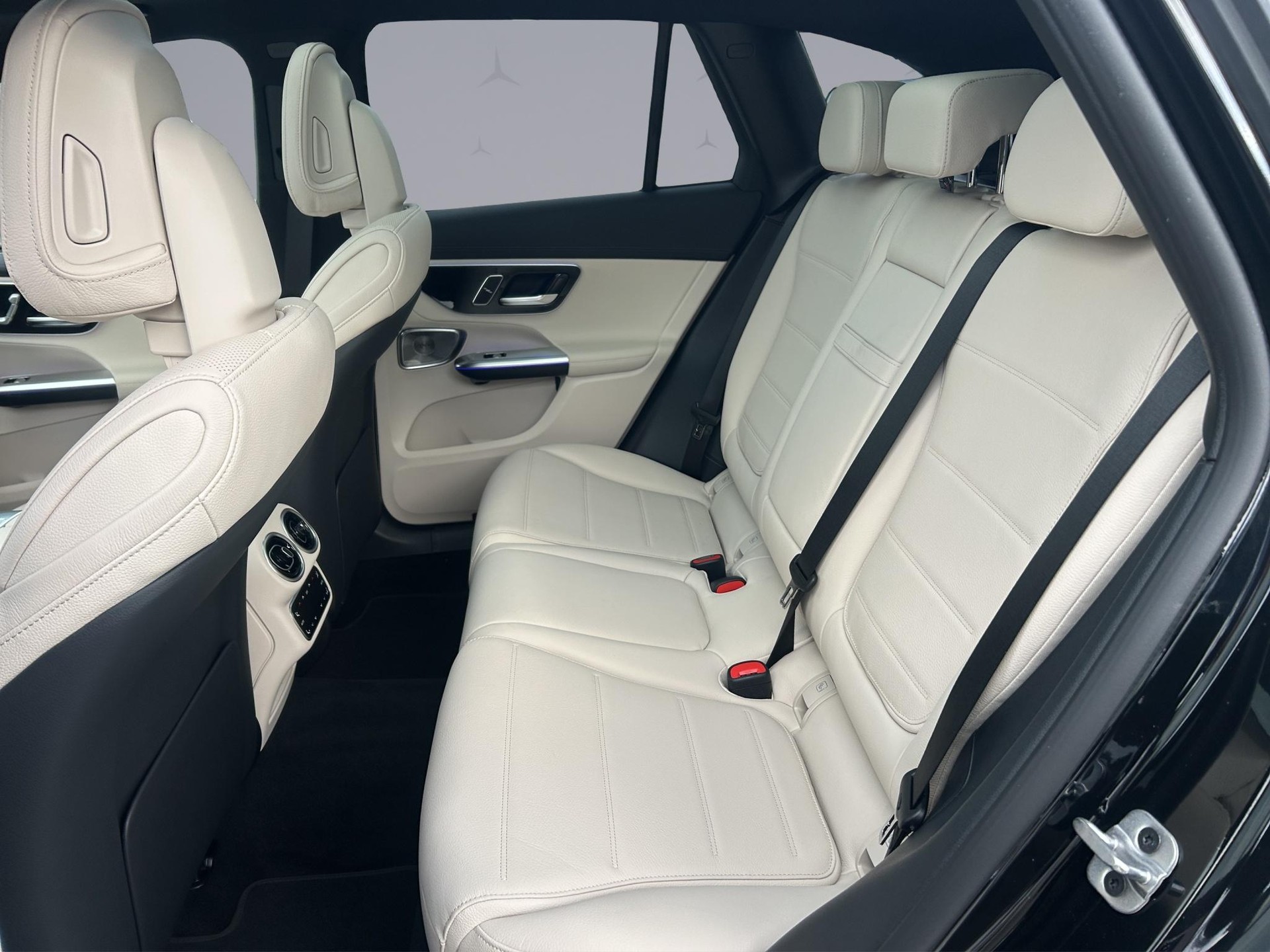MERCEDES-BENZ GLC 220 d Avantgarde 4matic-image-10