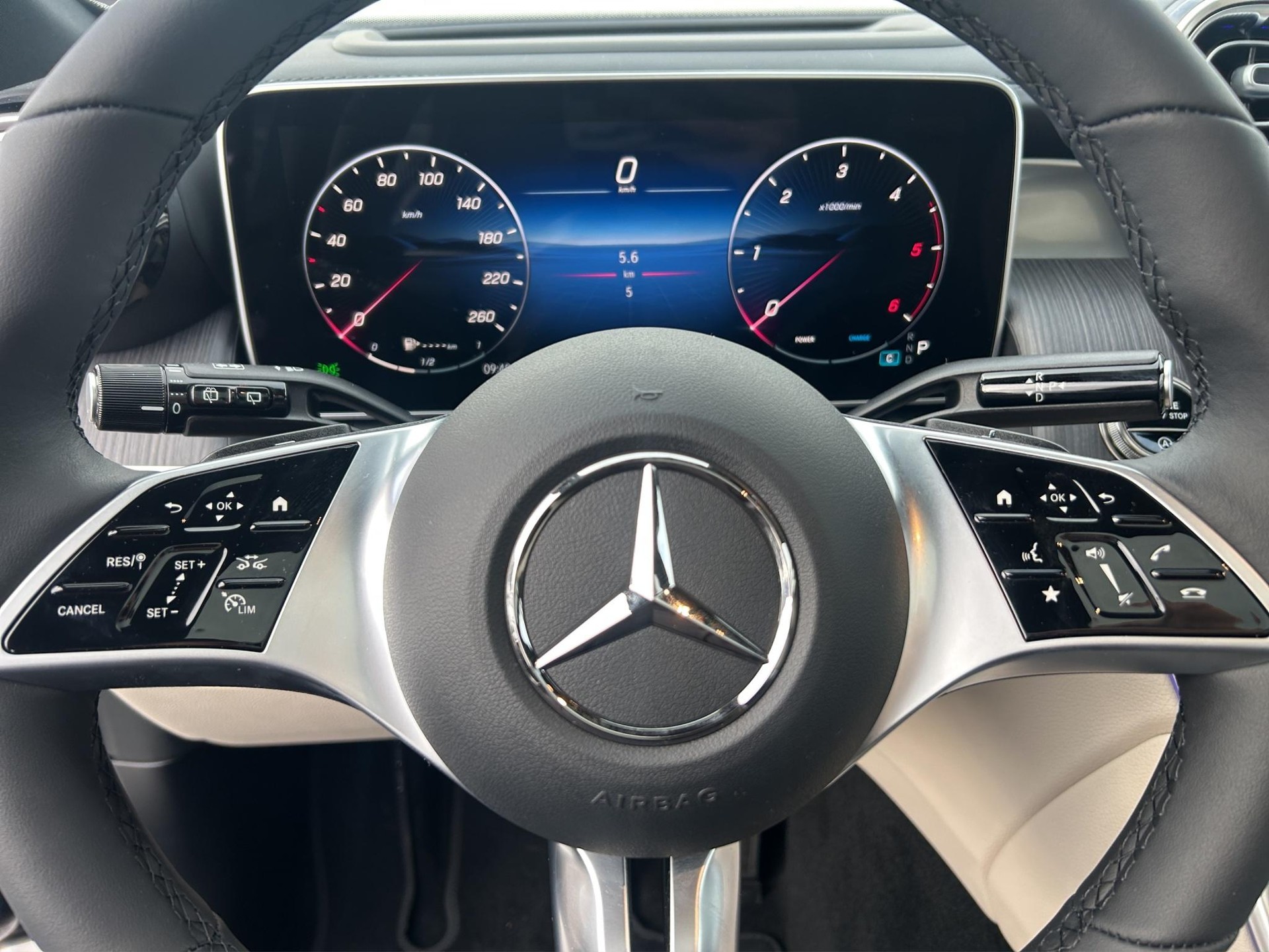 MERCEDES-BENZ GLC 220 d Avantgarde 4matic-image-12