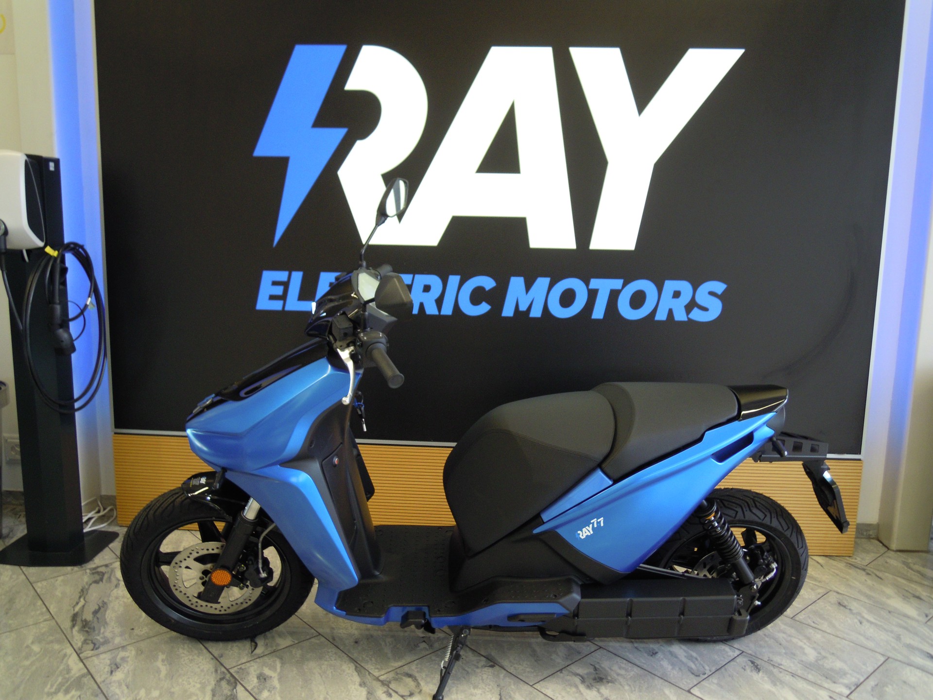 RAY RAY 7.7 3.3kW Rapid Charger und Typ 2-image-12