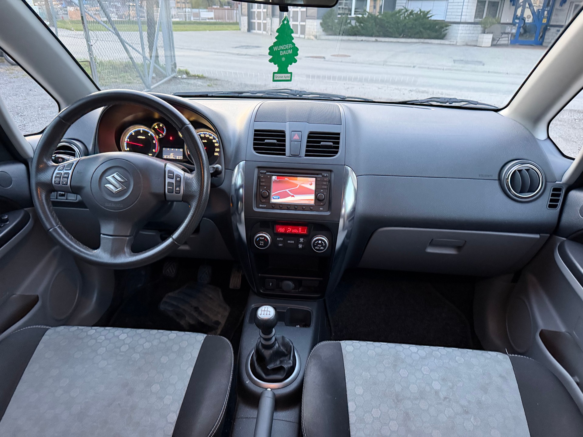 SUZUKI SX4 2.0 TD GL Top 4WD-image-6