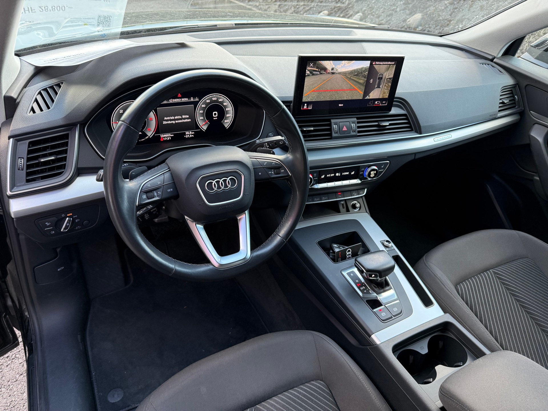 AUDI Q5 Sportback 40 TDI S line quattro S-tronic-image-2