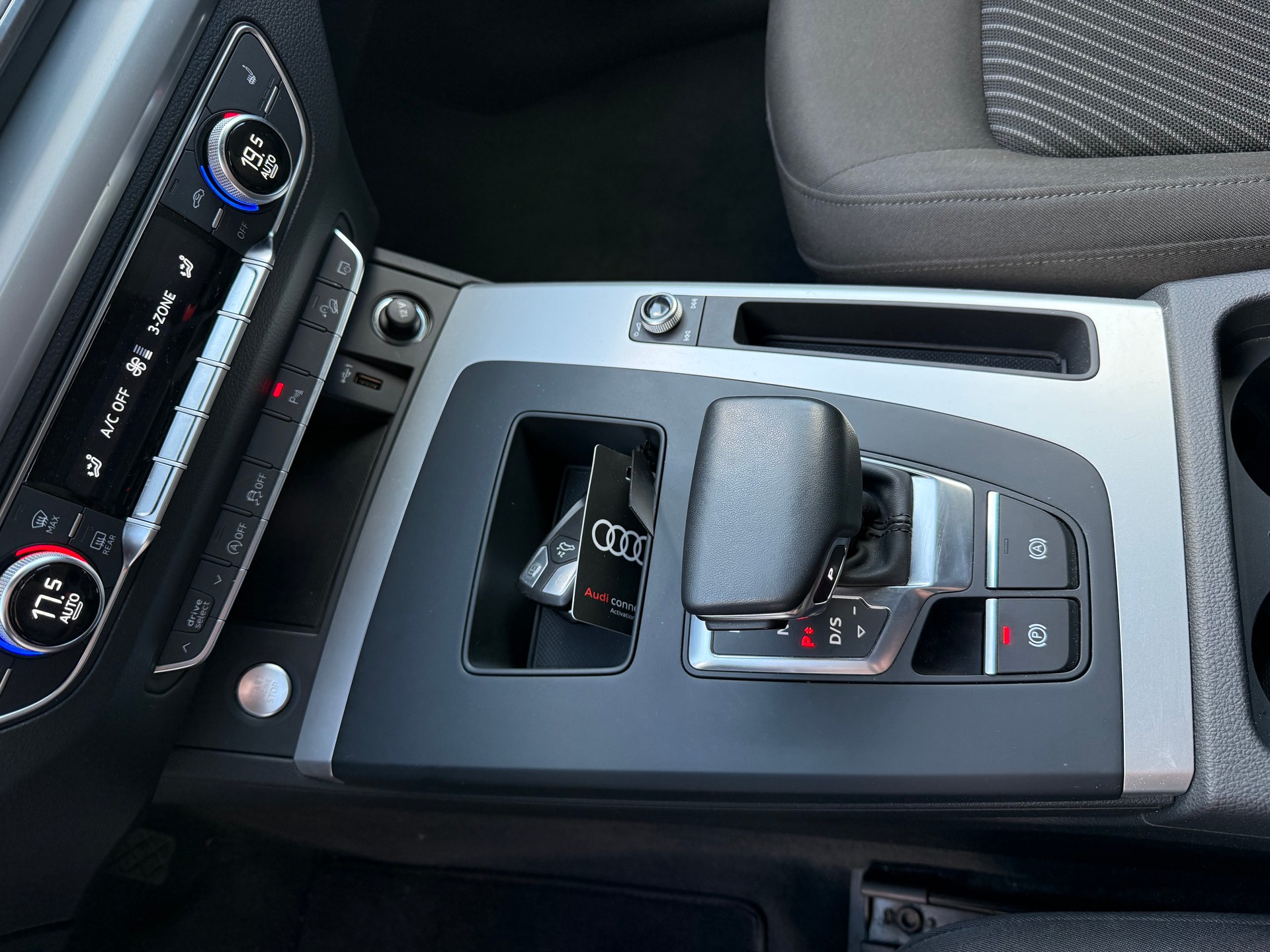 AUDI Q5 Sportback 40 TDI S line quattro S-tronic-image-12