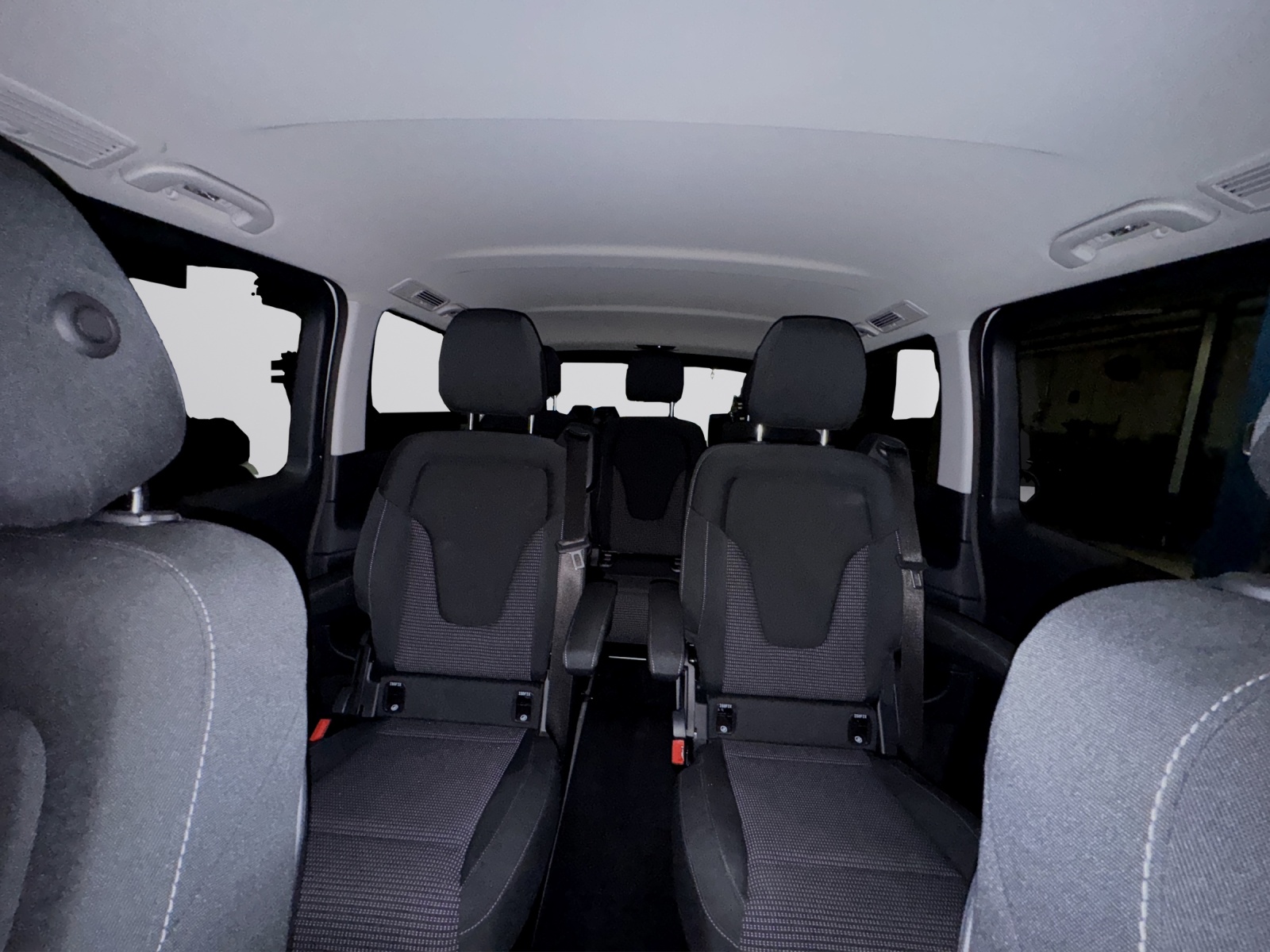 MERCEDES-BENZ EQV 250 lang-image-7