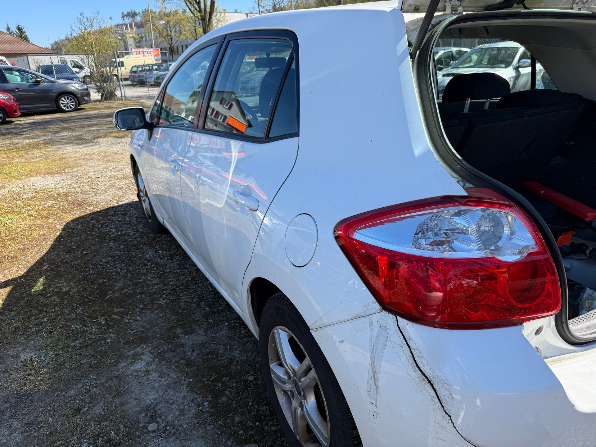 TOYOTA Auris 1.8 16V HSD Linea Luna-image-11