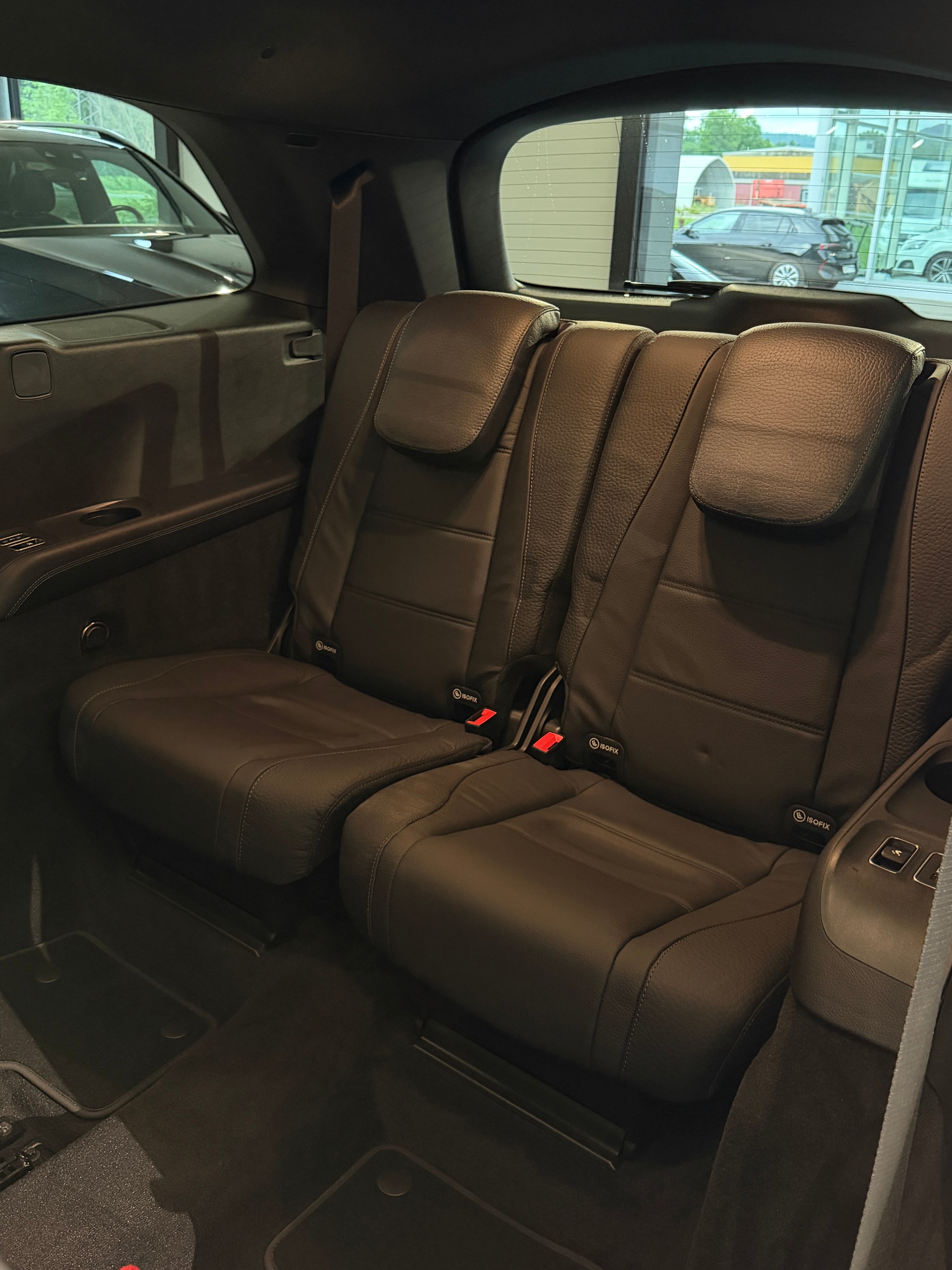 MERCEDES-BENZ GLS 400 d AMG-Line 4Matic 9G-Tronic-image-13