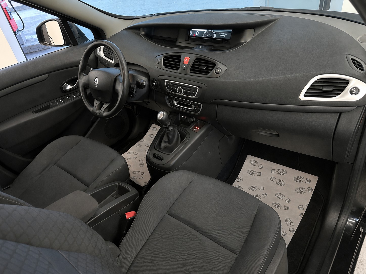 RENAULT Scénic 1.5 dCi Expression-image-8