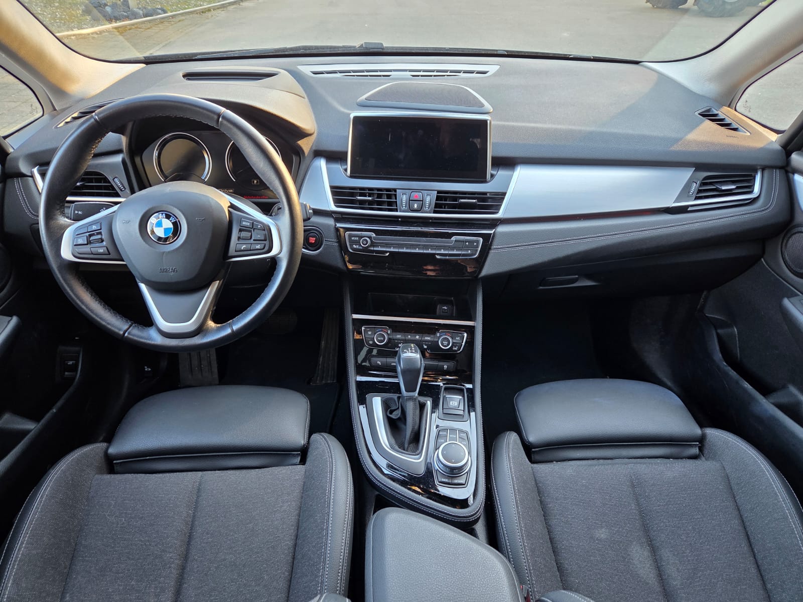 BMW 225xe iPerformance Active Tourer Sport Line Steptronic-image-12