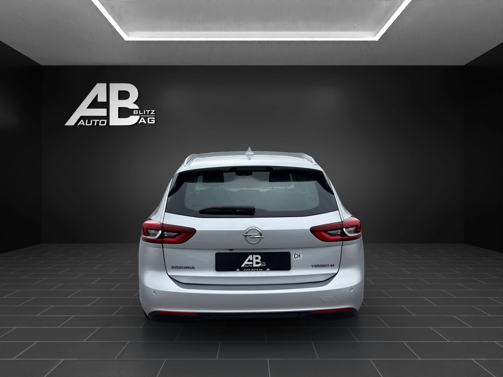 OPEL Insignia 2.0 CDTI Sports Tourer Edition-showroom-element-3