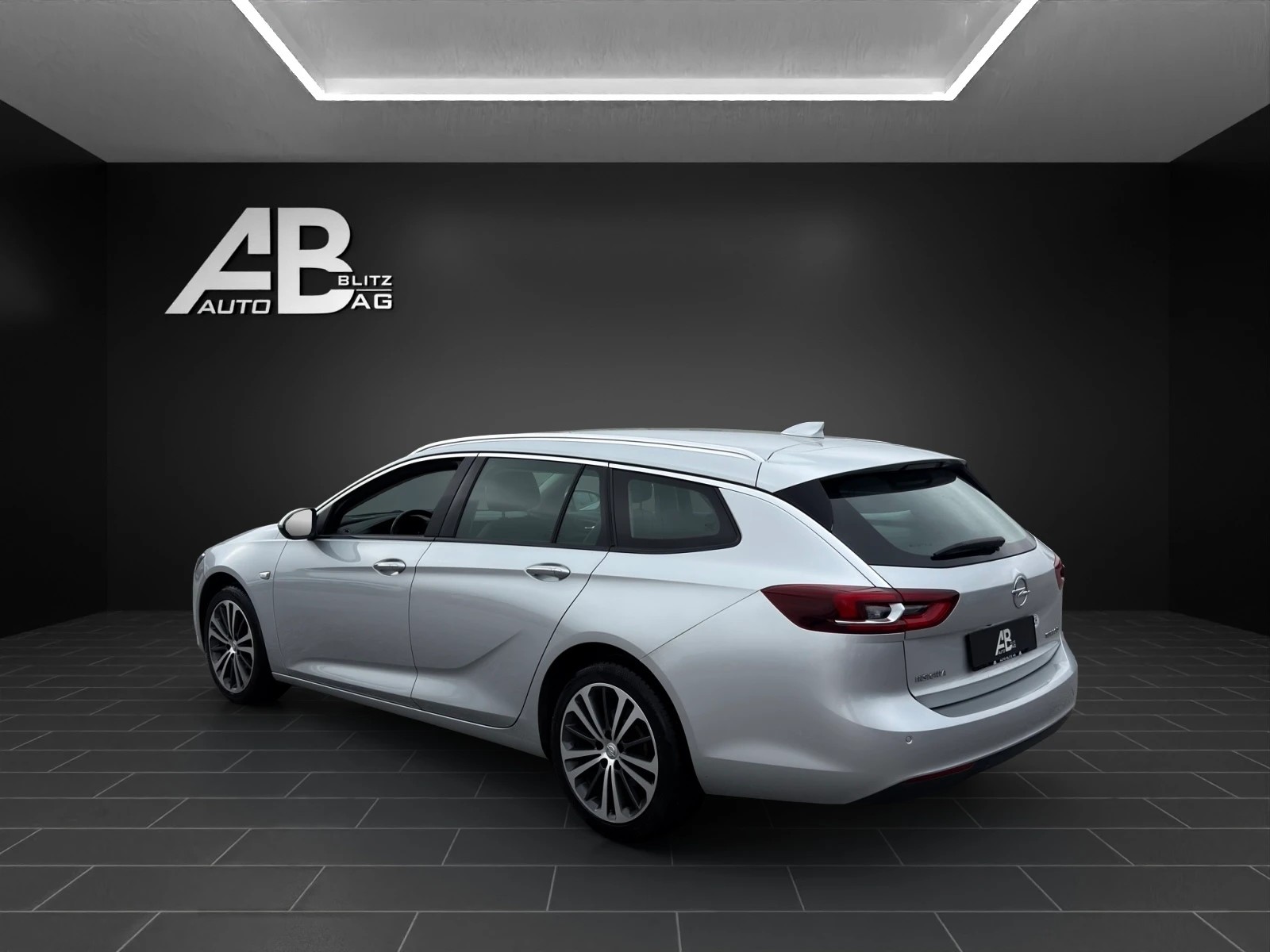 OPEL Insignia 2.0 CDTI Sports Tourer Edition-showroom-element-2
