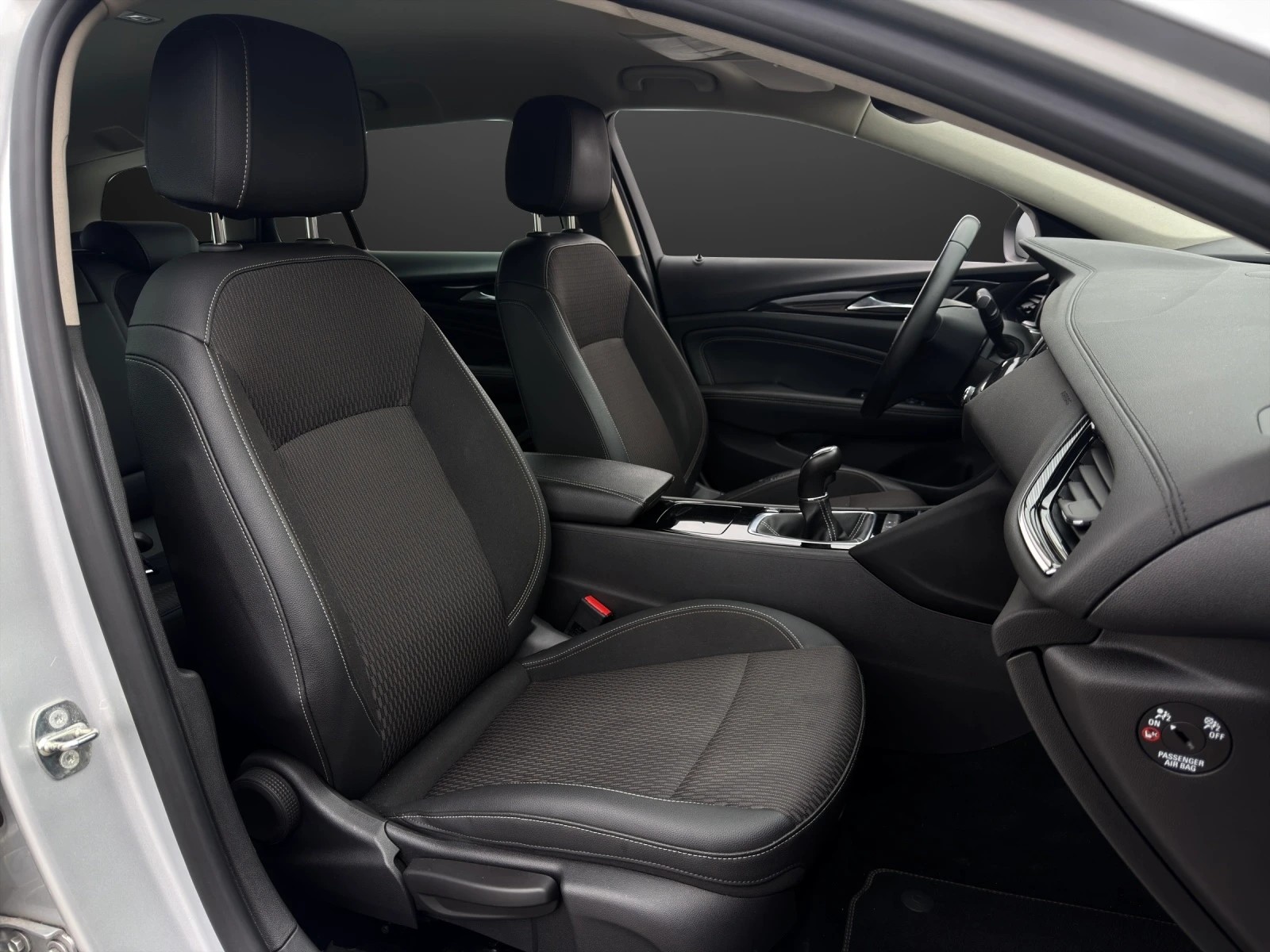 OPEL Insignia 2.0 CDTI Sports Tourer Edition-image-8