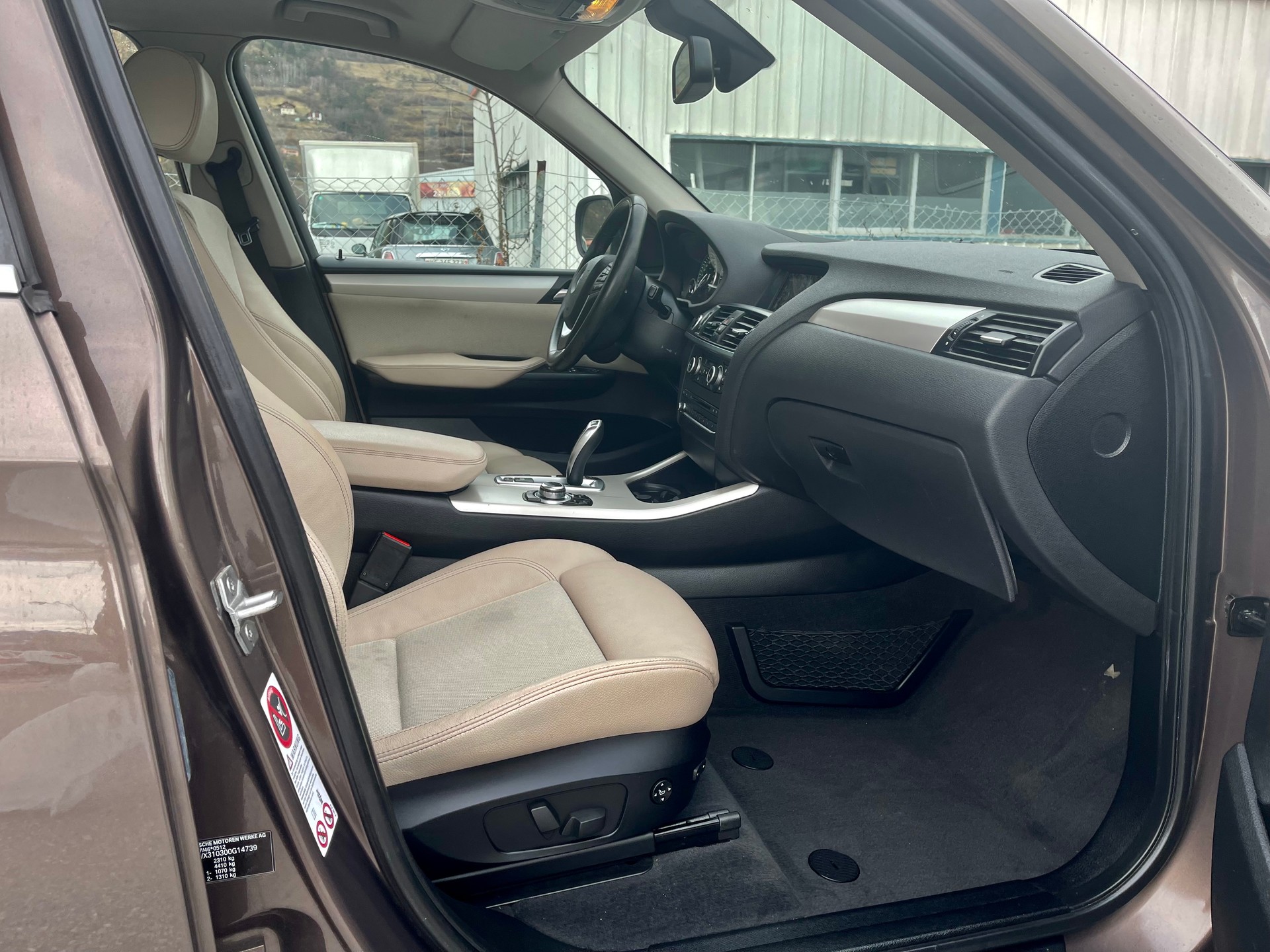 BMW X3 xDrive 20i Steptronic-image-19