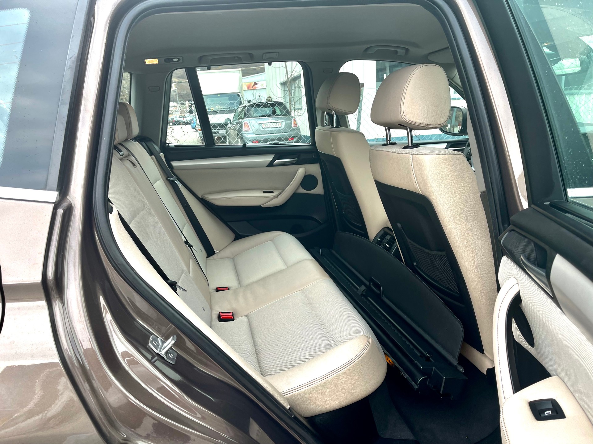 BMW X3 xDrive 20i Steptronic-image-23