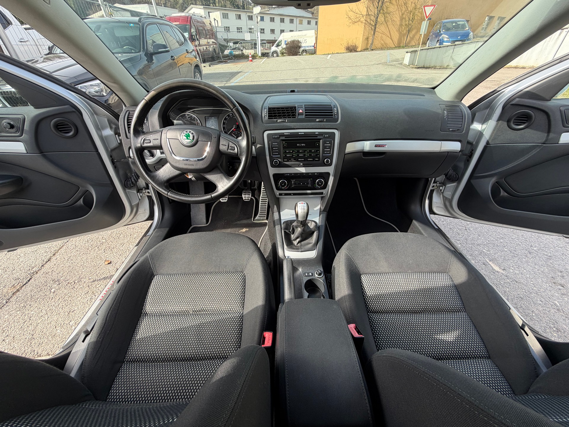SKODA Octavia Scout 1.8 FSI 4x4-image-22