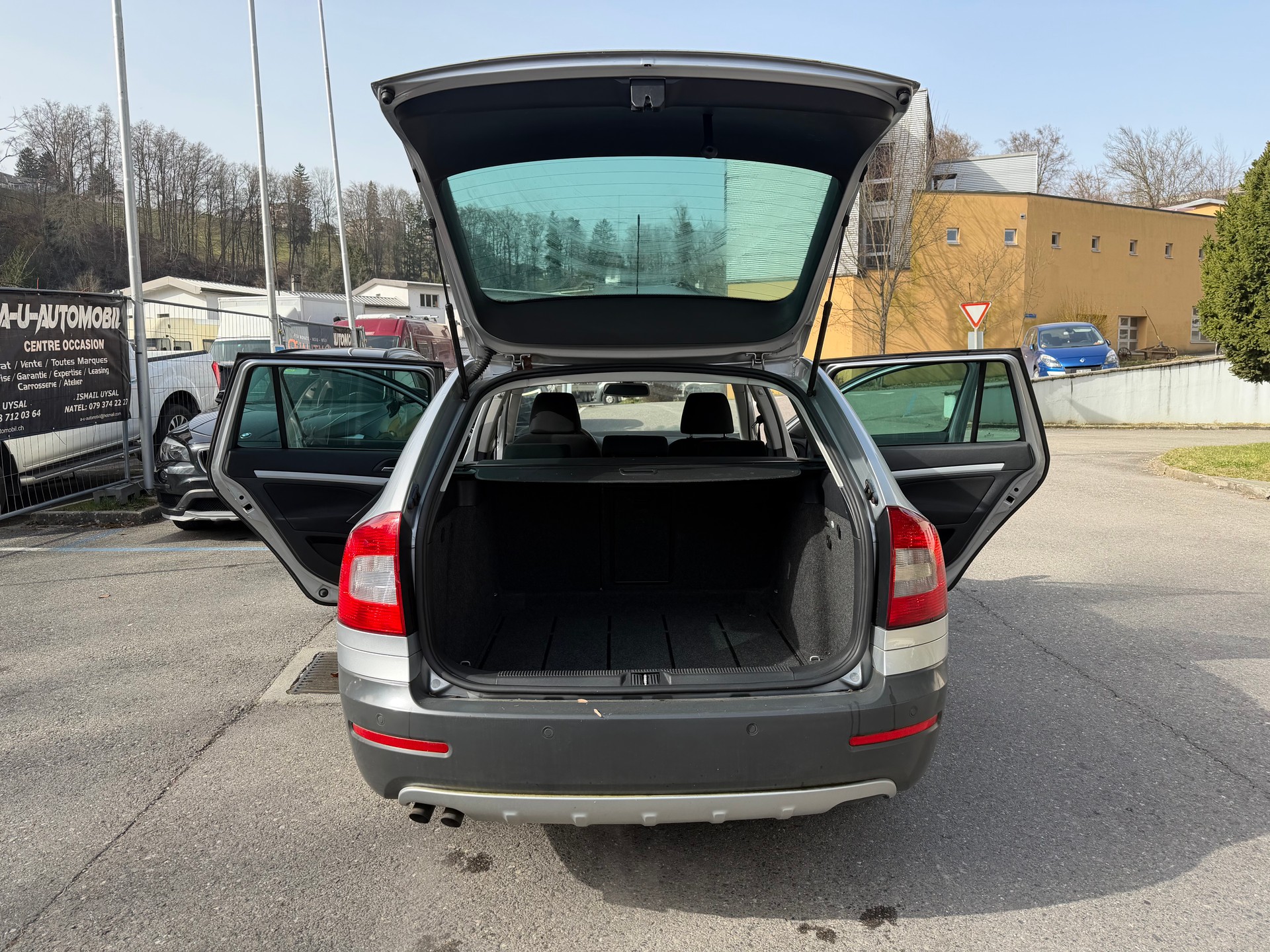 SKODA Octavia Scout 1.8 FSI 4x4-image-17