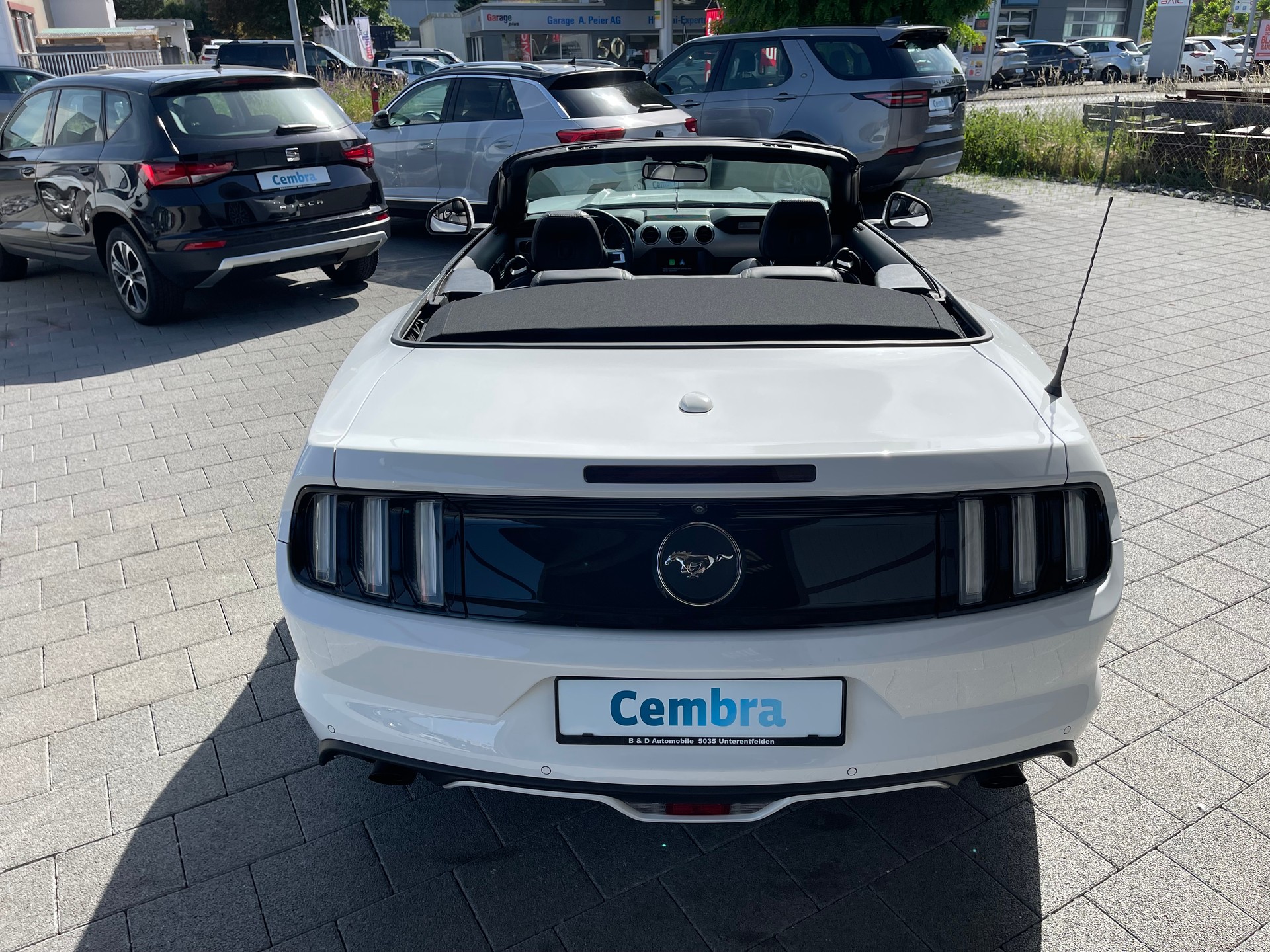 FORD Mustang Convertible 2.3 Automat-image-9