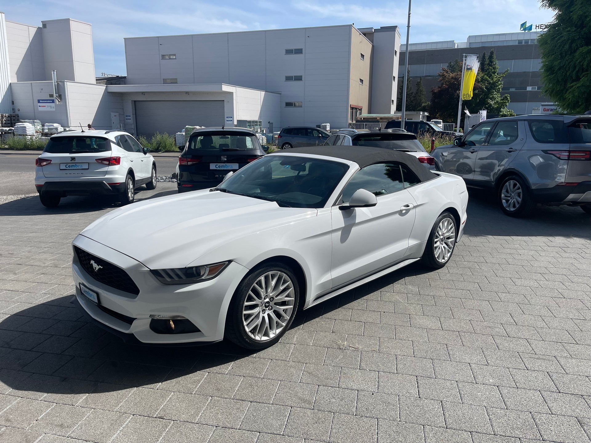 FORD Mustang Convertible 2.3 Automat-image-10