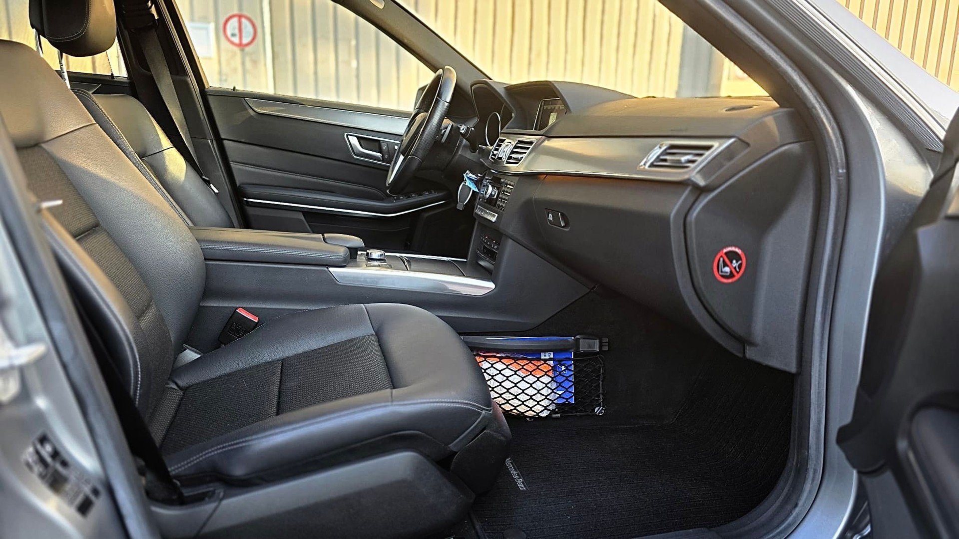MERCEDES-BENZ E 400 Avantgarde 4Matic 7G-Tronic-image-8