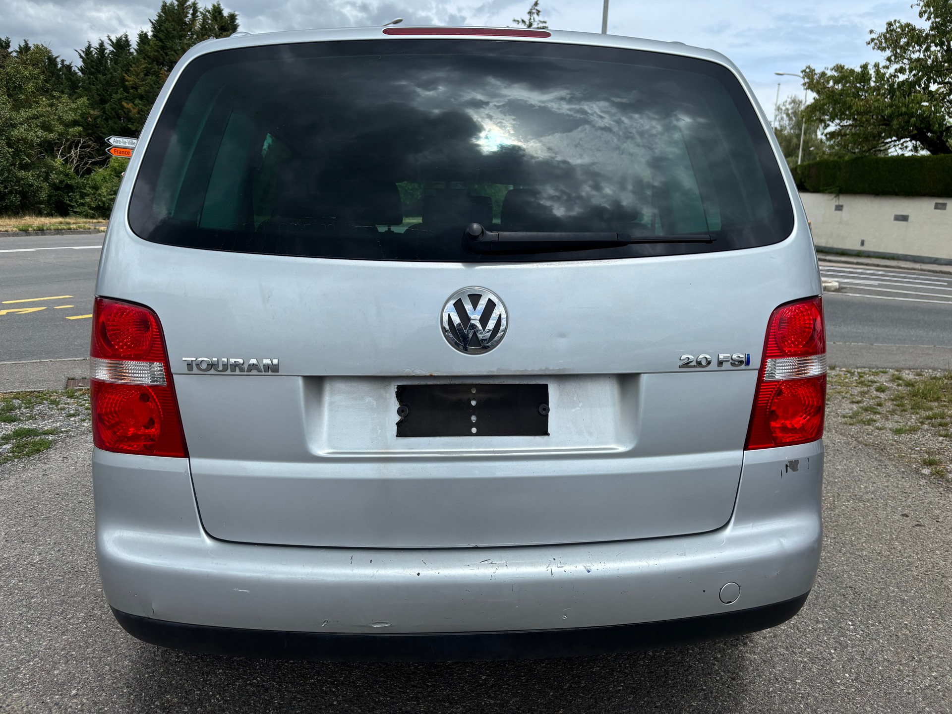 VW Touran 2.0 FSI Trendline-image-4
