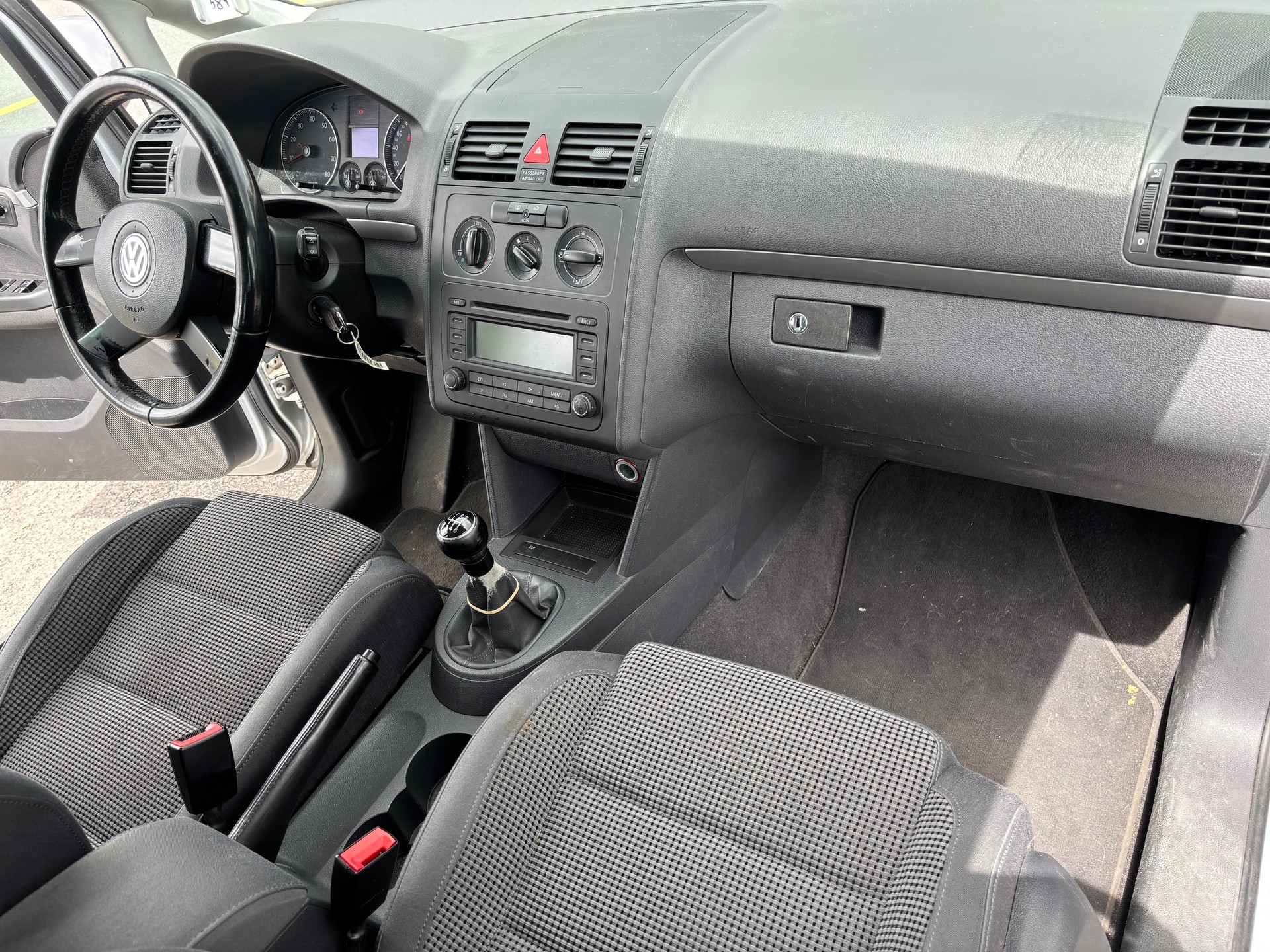 VW Touran 2.0 FSI Trendline-image-10