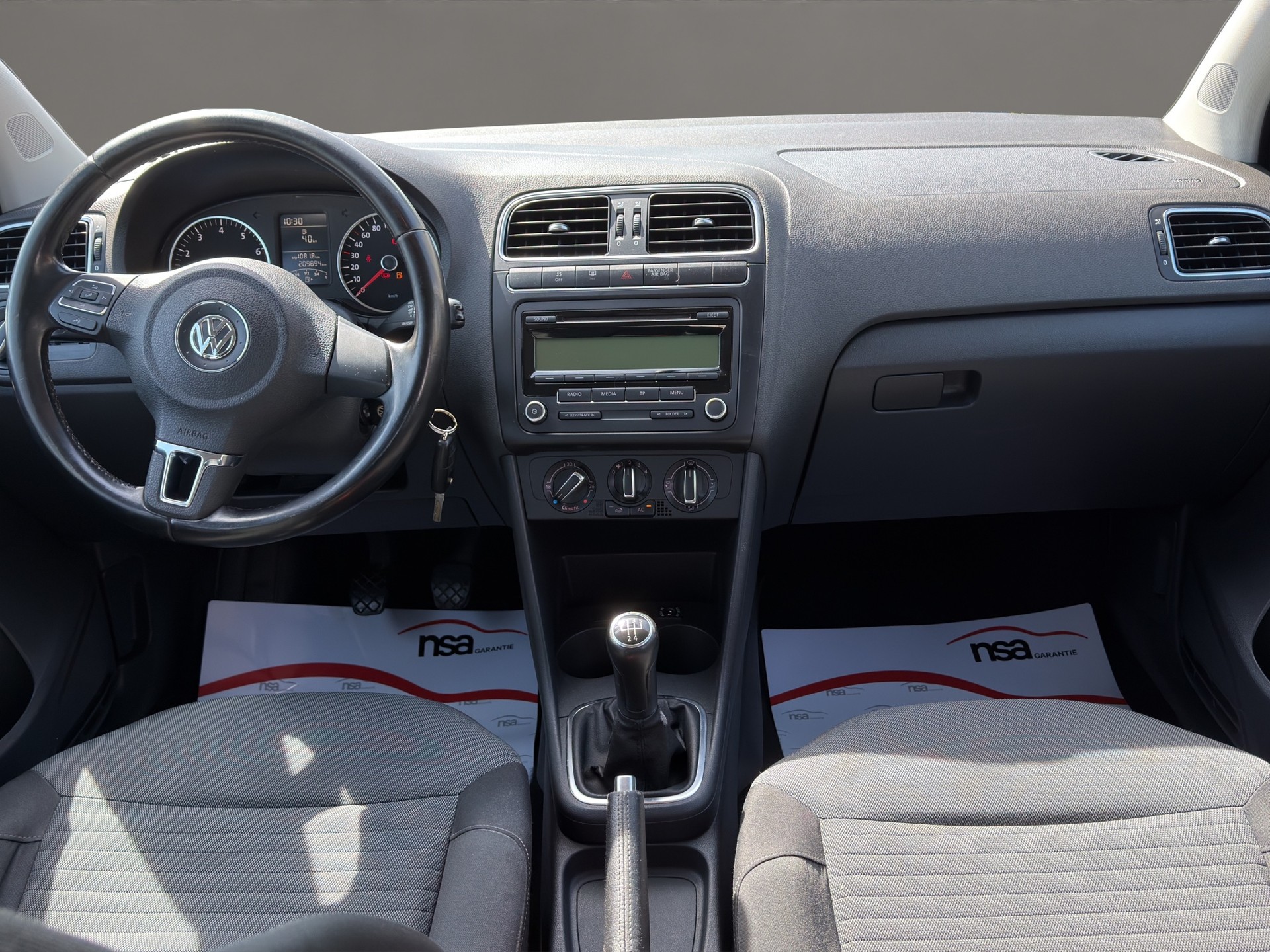 VW Polo 1.4 16V Highline-image-10
