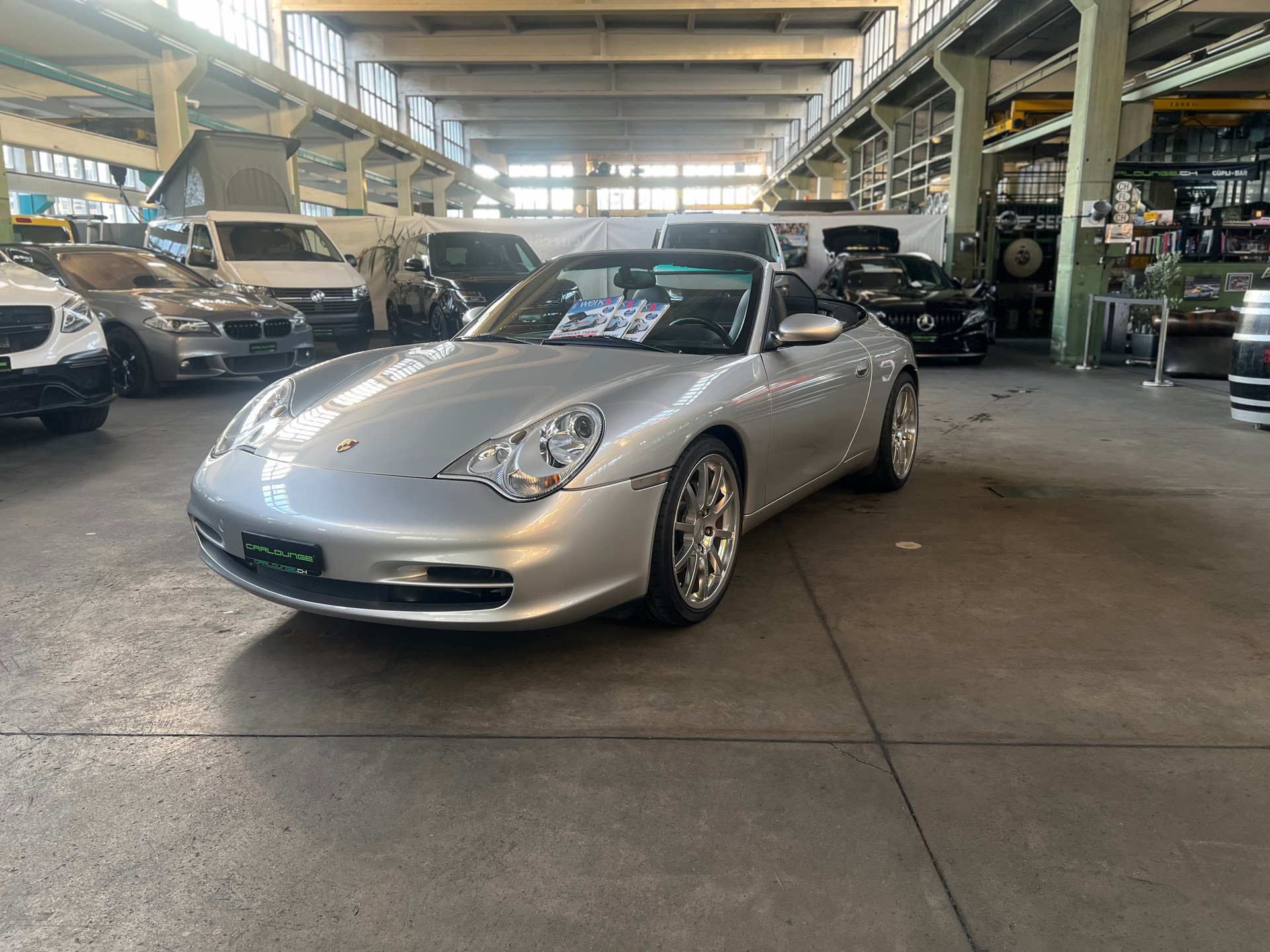 PORSCHE 911 Carrera 4 Cabrio-showroom-element-2