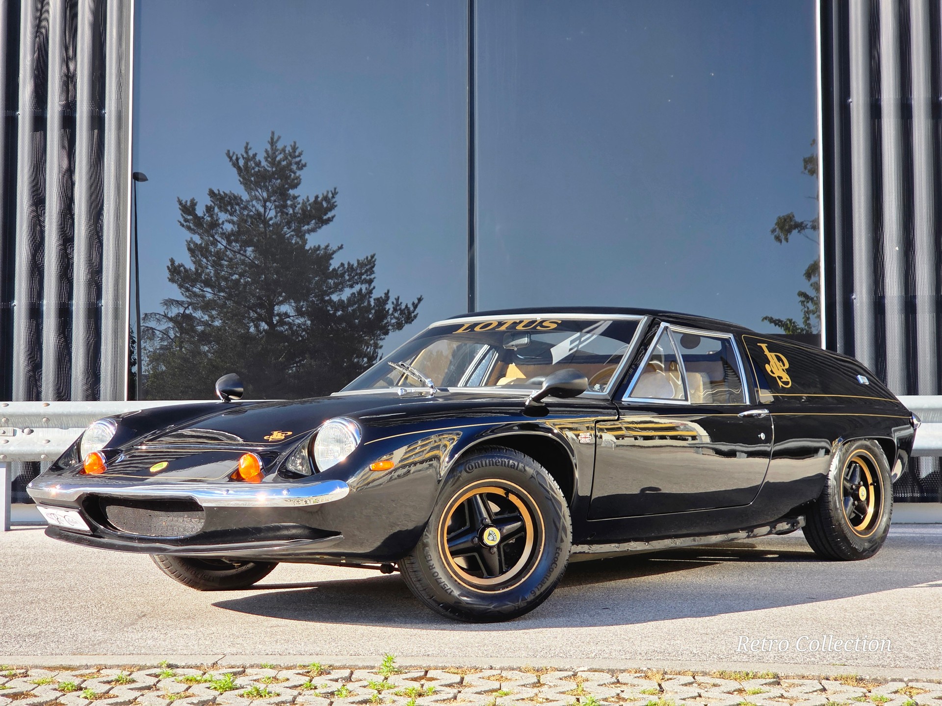 LOTUS Europe saloon - déco John Player Special - excellent état - moteur refait à neuf - expertisée vétéran 09.25.