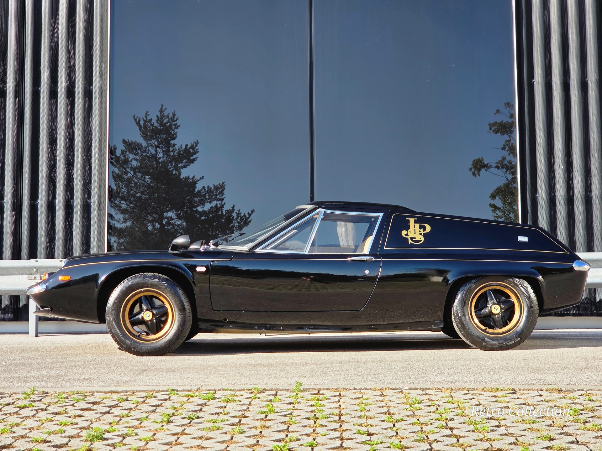 LOTUS Europe saloon - déco John Player Special - excellent état - moteur refait à neuf - expertisée vétéran 09.25.-image-2