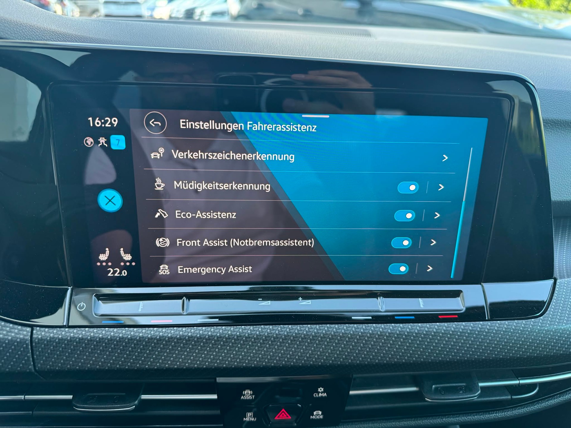 VW Golf Variant 2.0 TSI R-Line DSG 4Motion-image-13