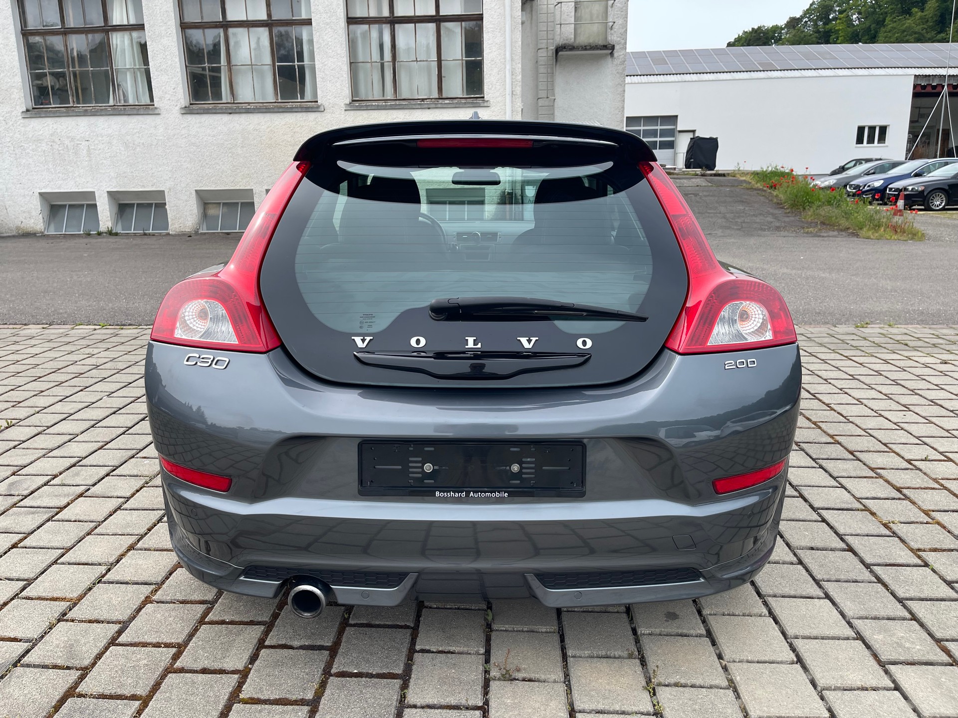 VOLVO C30 2.0D R-Design Momentum-image-3