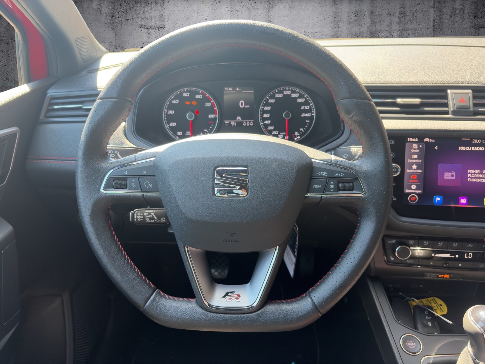 SEAT Ibiza 1.0 EcoTSI Hola FR-image-8