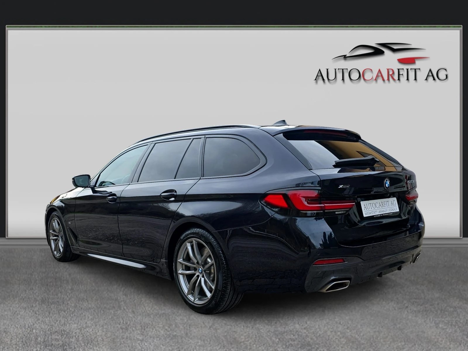 BMW 520d xDrive 48V Touring Pure M Sport Edition-showroom-element-3