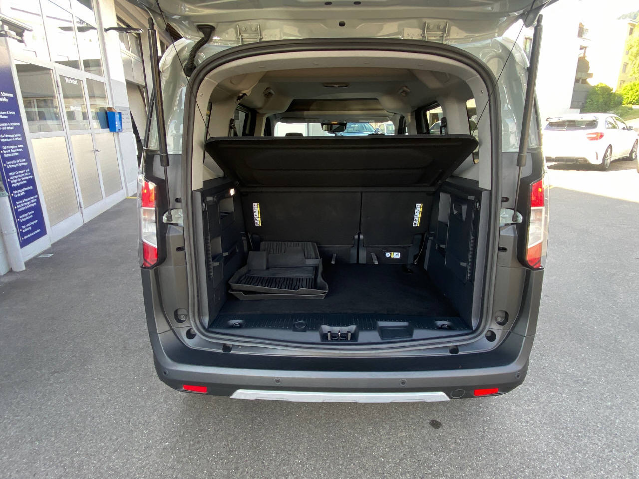 FORD TOURNEO COURIERier 1.0 EcoBoost Active-image-9