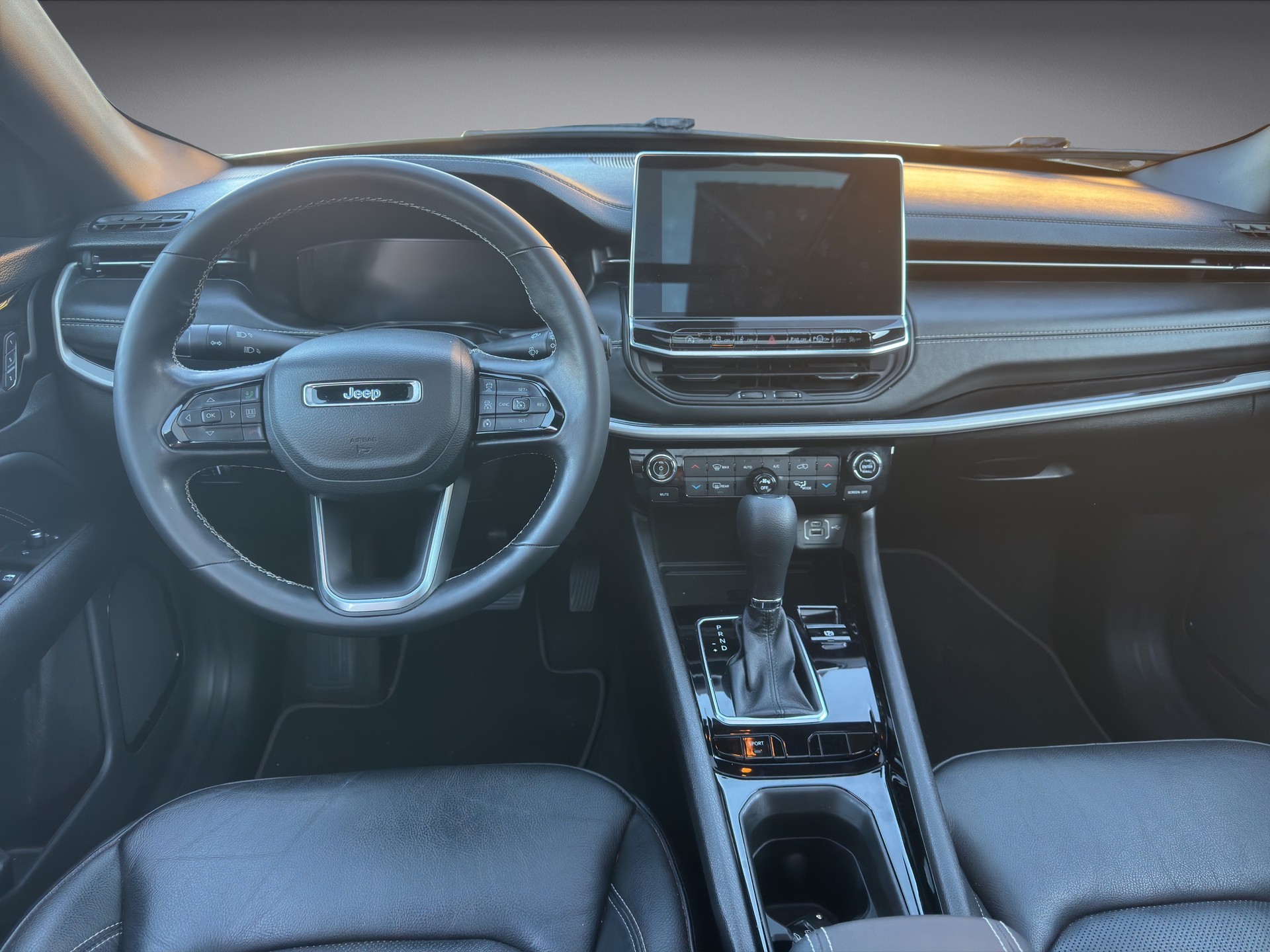 JEEP Compass 1.3 Turbo Limited-image-8