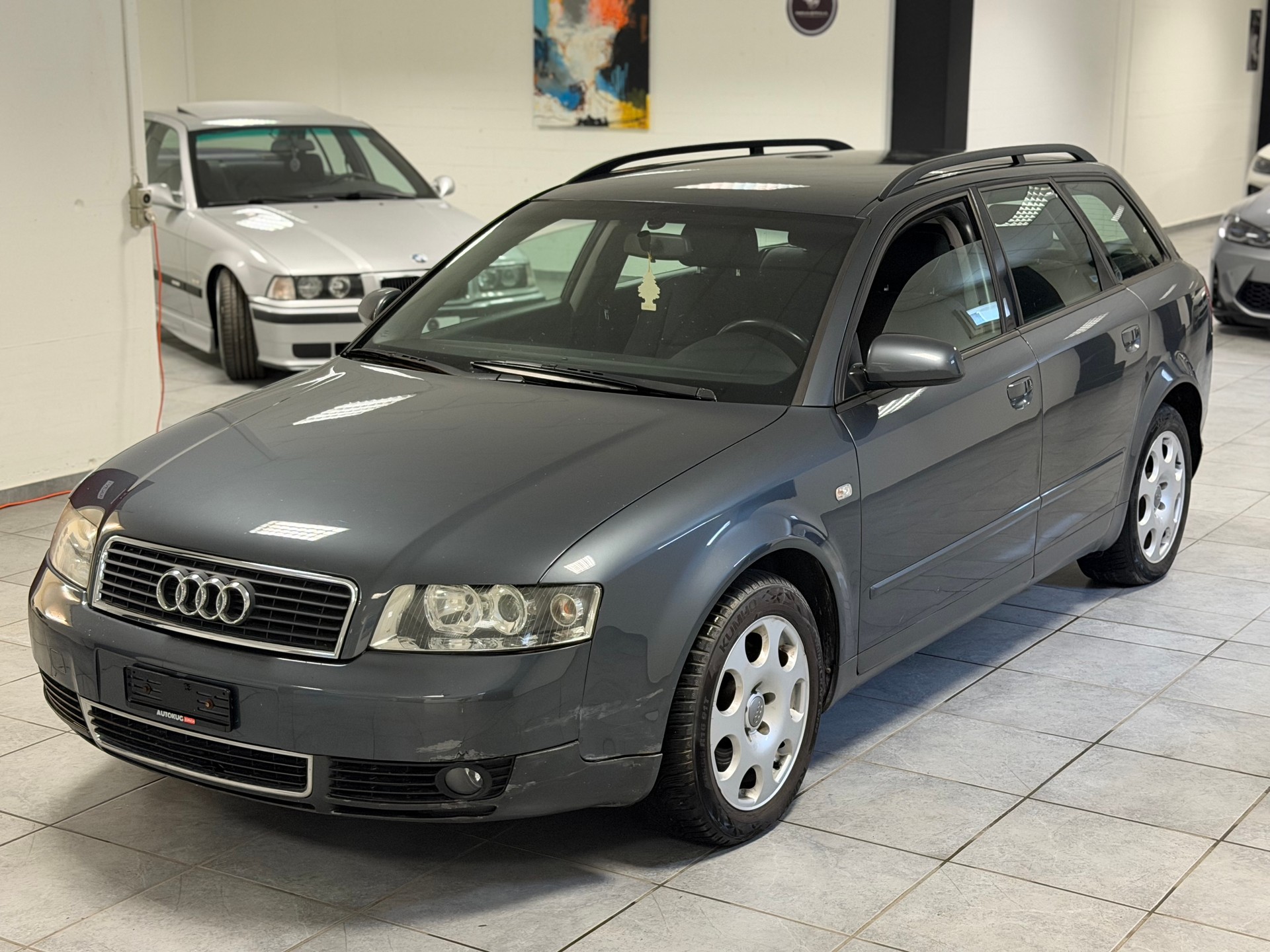 AUDI A4 Avant 2.4 V6-image-7