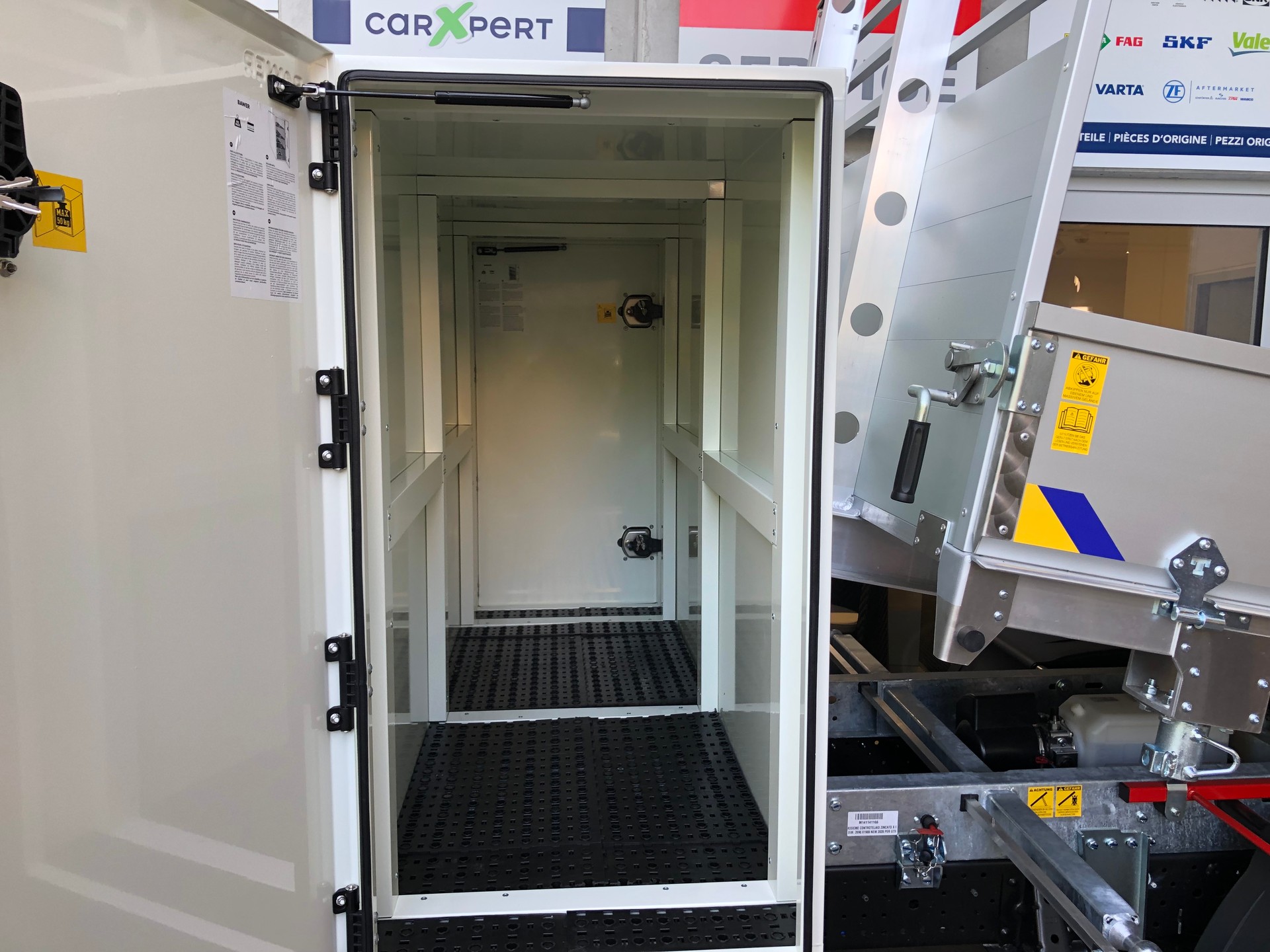 ISUZU M21 T E Box Kipper-image-4