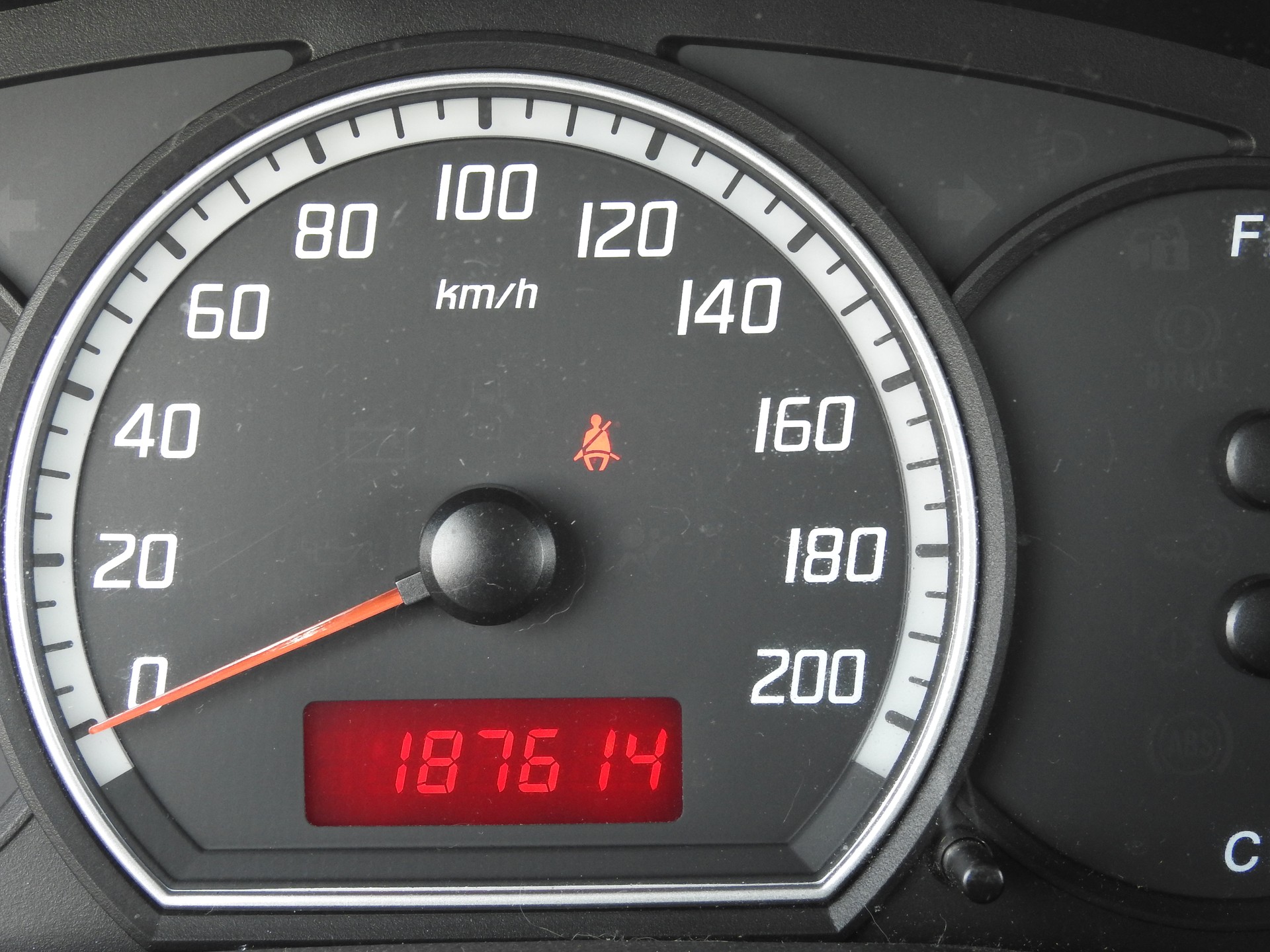 SUZUKI Swift 1.3i 16V GL Top-image-22